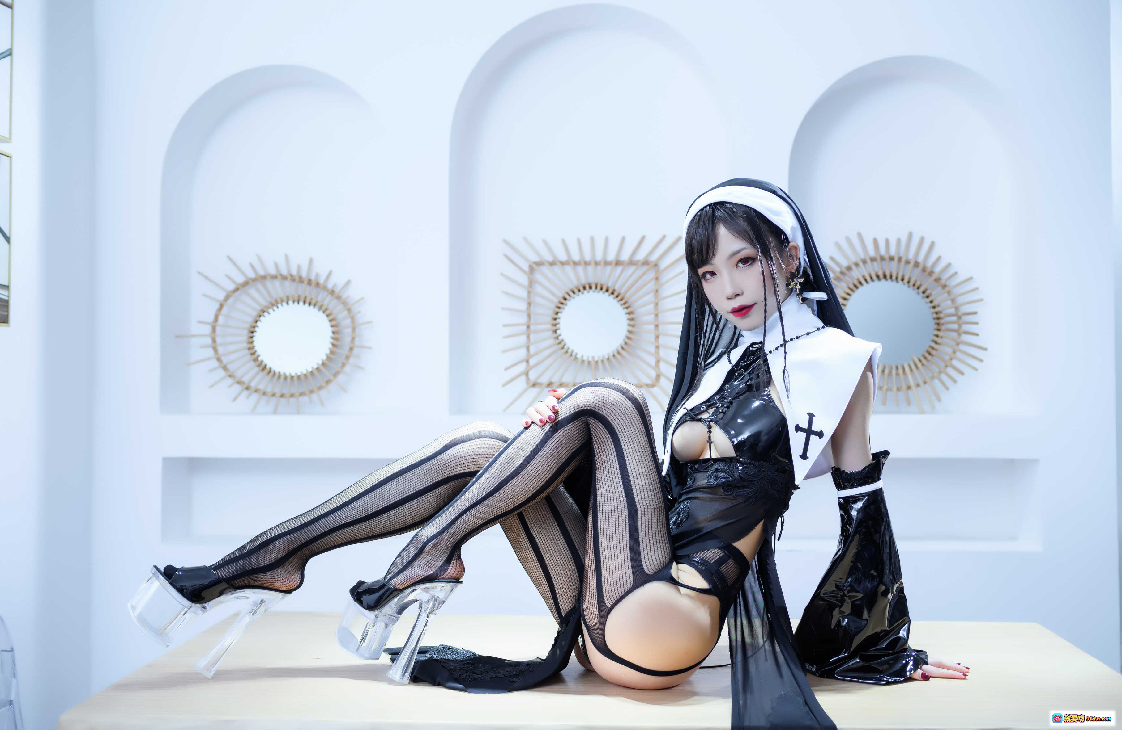 图片[9] - 水淼Aqua NO.050 修女cos写真 42P高清性感黑丝蕾丝透视装室内光影美拍 - 就要吻