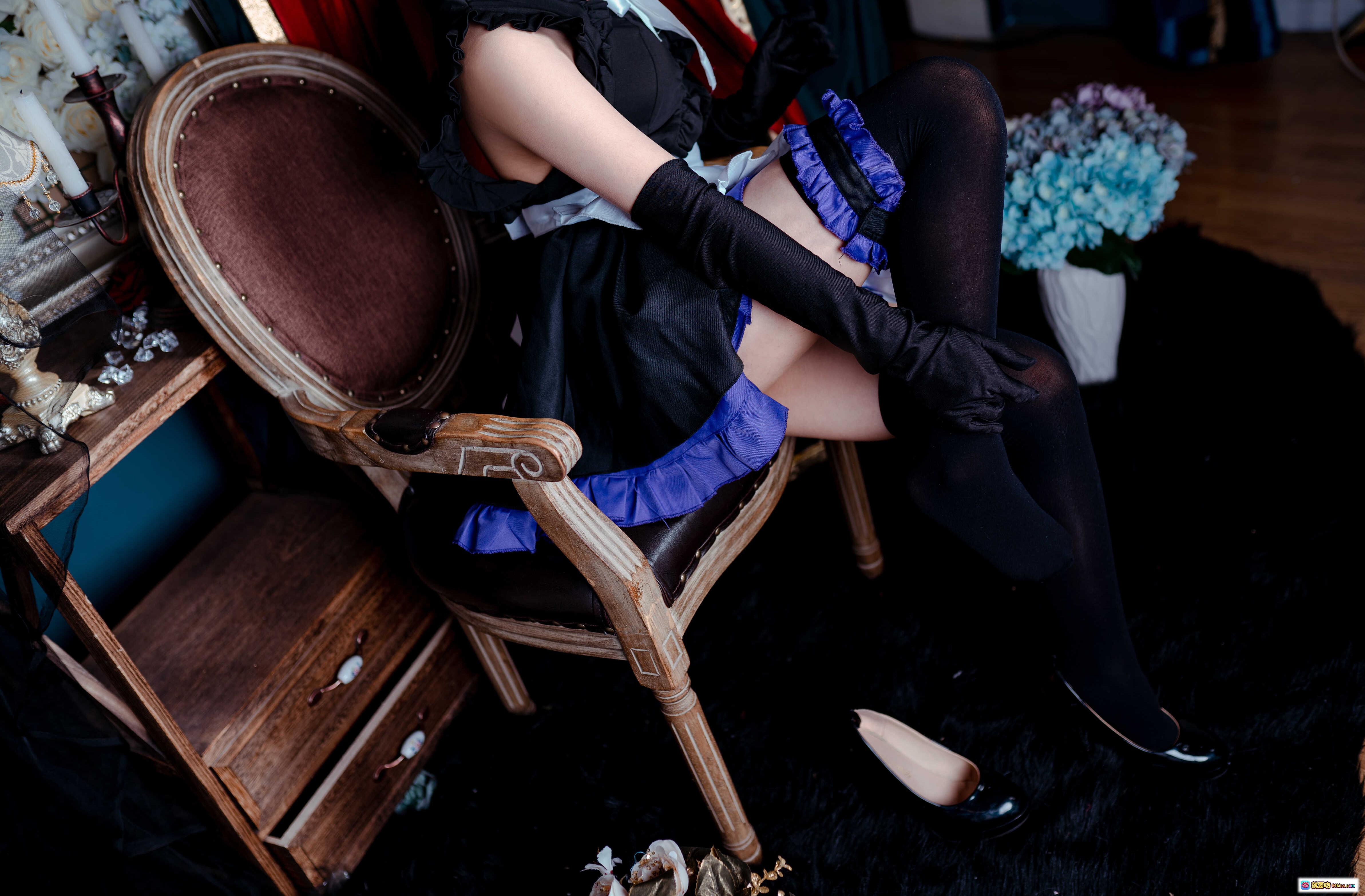 图片[3] - 蠢沫沫NO.045玛修女仆Cosplay写真 22P高清美图 白发蓝瞳黑裙蓝边女仆装 长手套复古椅场景 - 就要吻