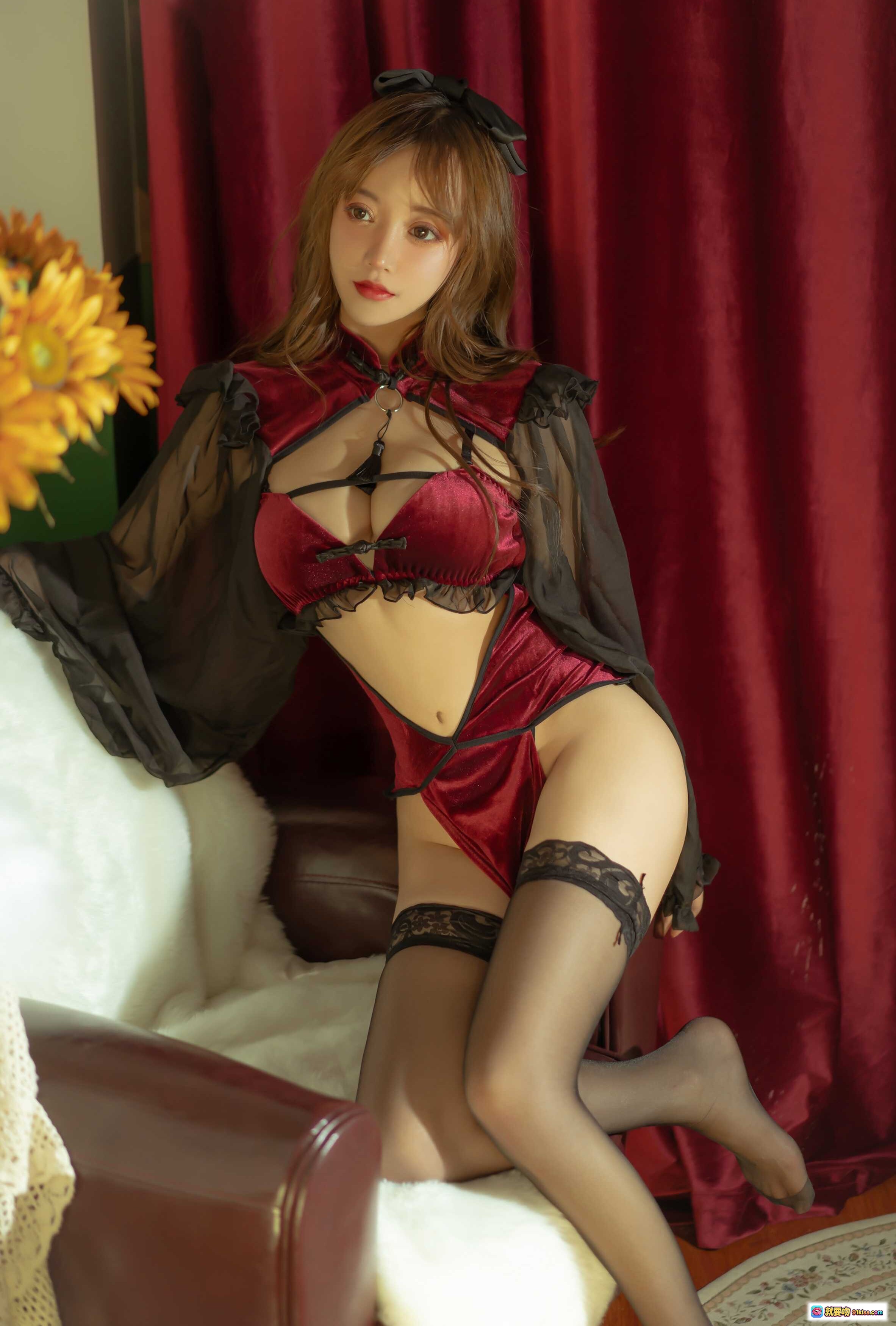 图片[2] - 红丝绒旗袍性感写真｜黑纱透视蕾丝边｜复古优雅风｜过期米线线喵102米线53P高清图集 - 就要吻