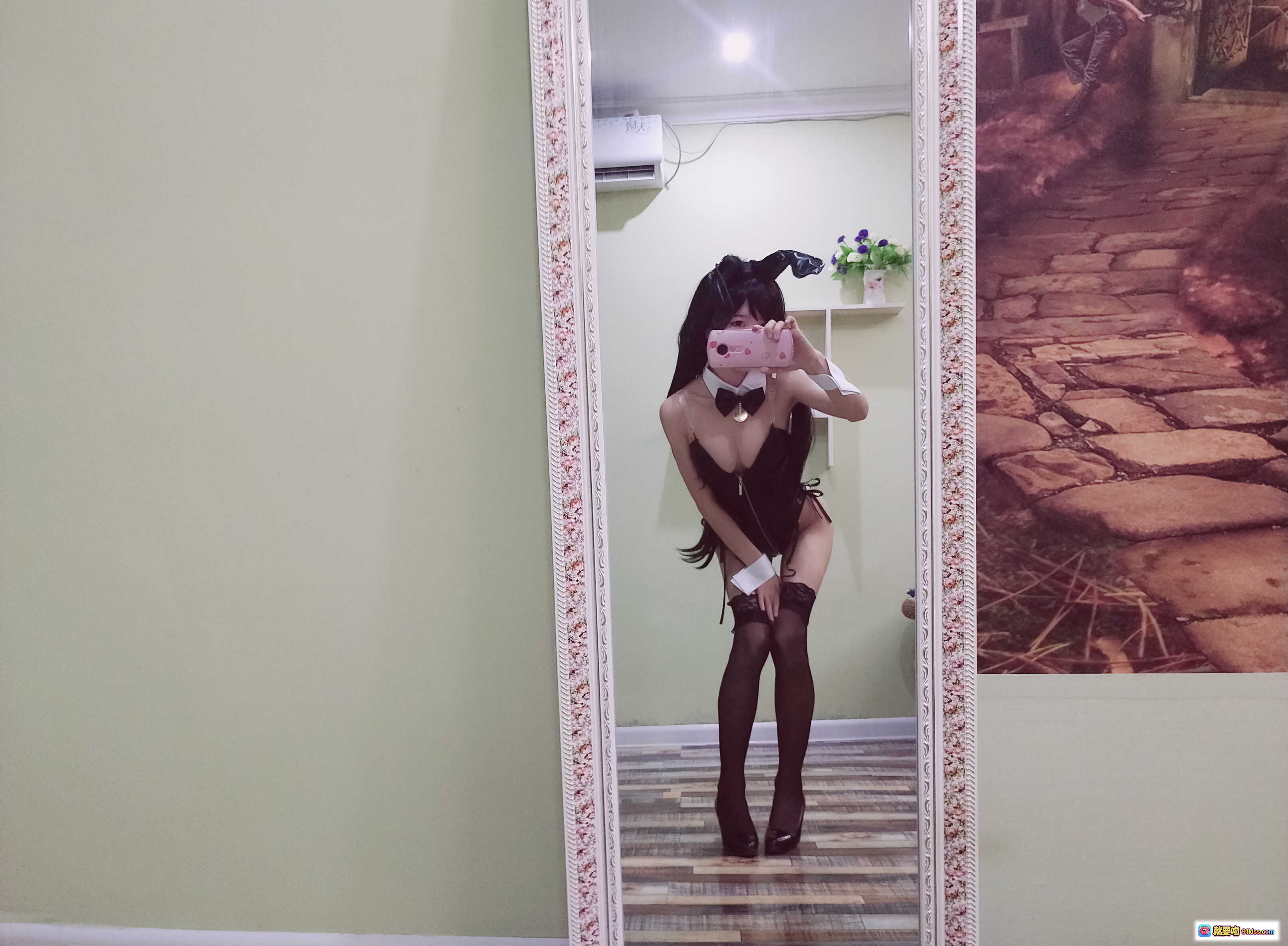 图片[10] - 水淼NO.007宕兔女郎黑丝美腿特写 30P1V高清写真 木纹地板镜面倒影性感姿态 - 就要吻