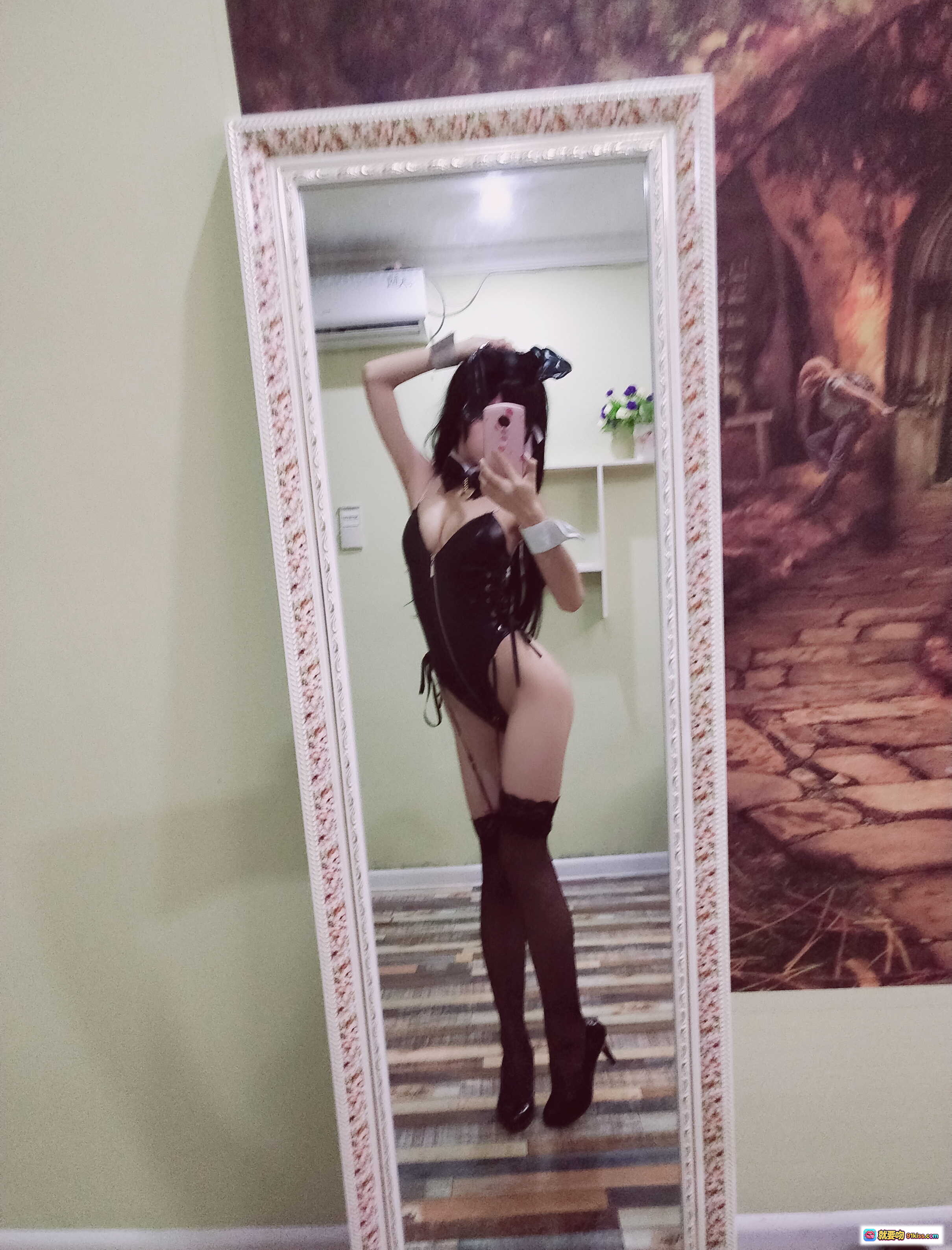 图片[4] - 水淼NO.007宕兔女郎黑丝美腿特写 30P1V高清写真 木纹地板镜面倒影性感姿态 - 就要吻