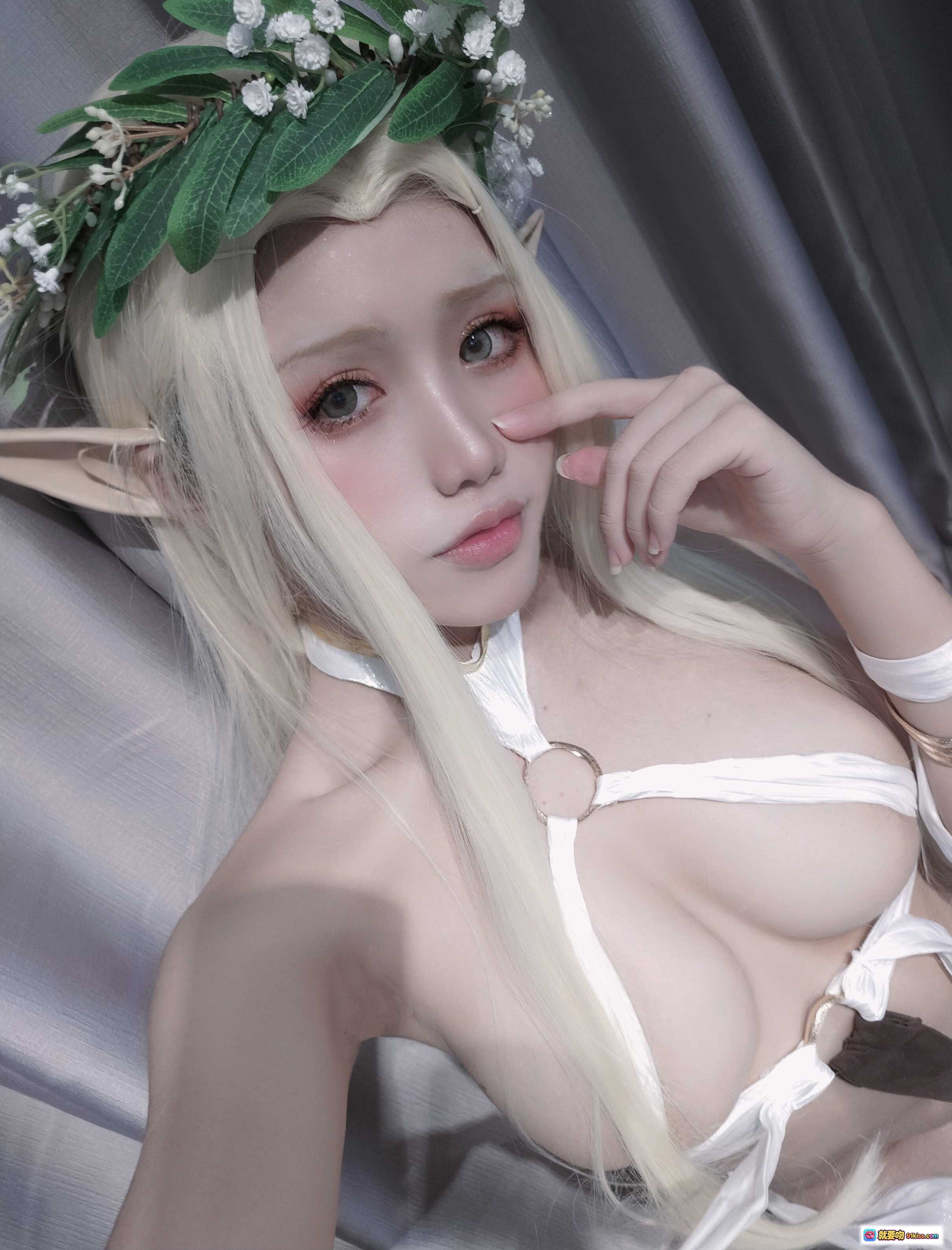 图片[10] - 一笑芳香沁NO.008黑兽白精灵奥莉斯汀cosplay写真·精灵耳花环白纱装性感美胸25P高清图集 - 就要吻