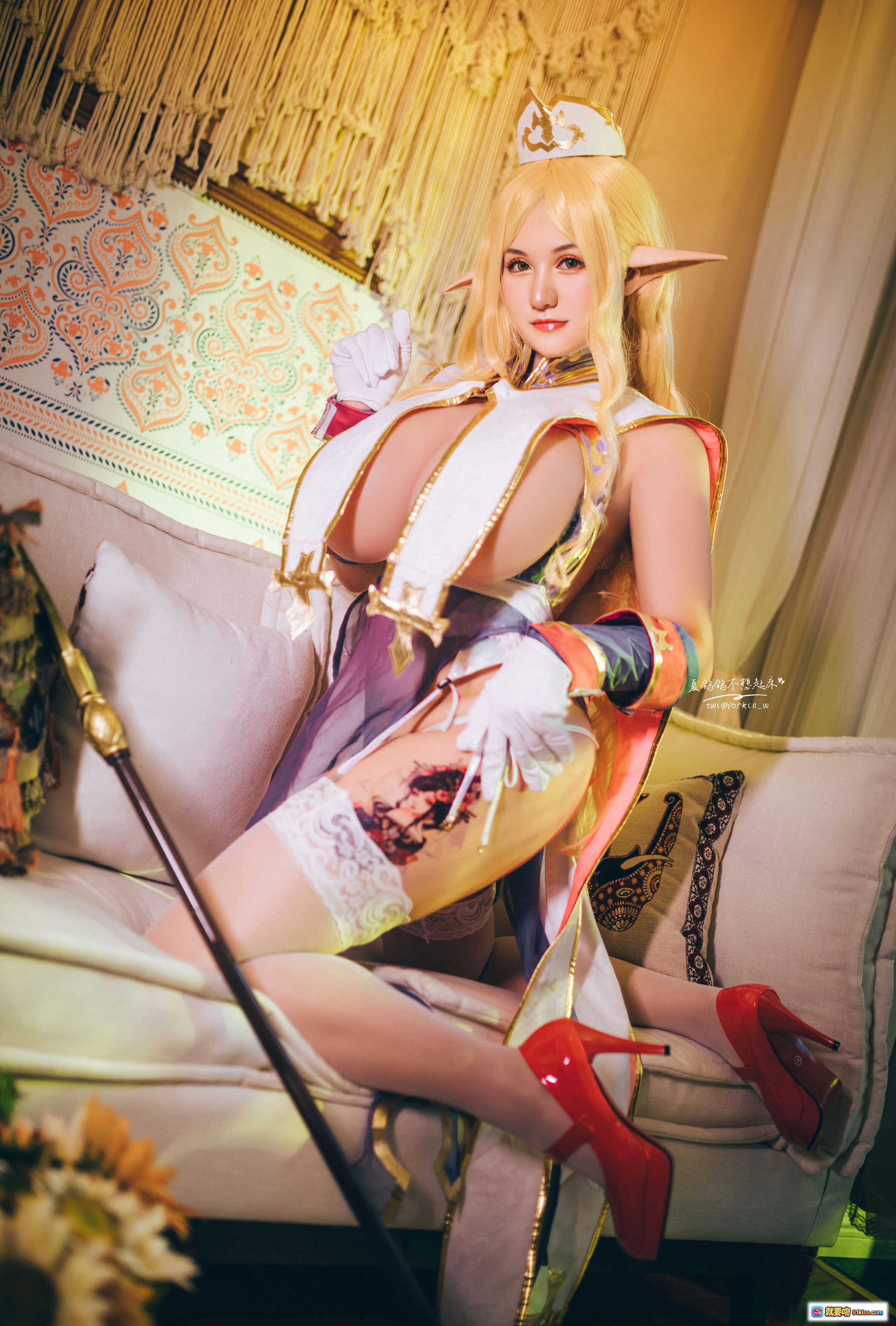 图片[2] - 夏鸽鸽不想起床NO.020精灵村普莉希拉COS写真-金发精灵少女持法杖白丝美腿室内柔光摄影41P - 就要吻