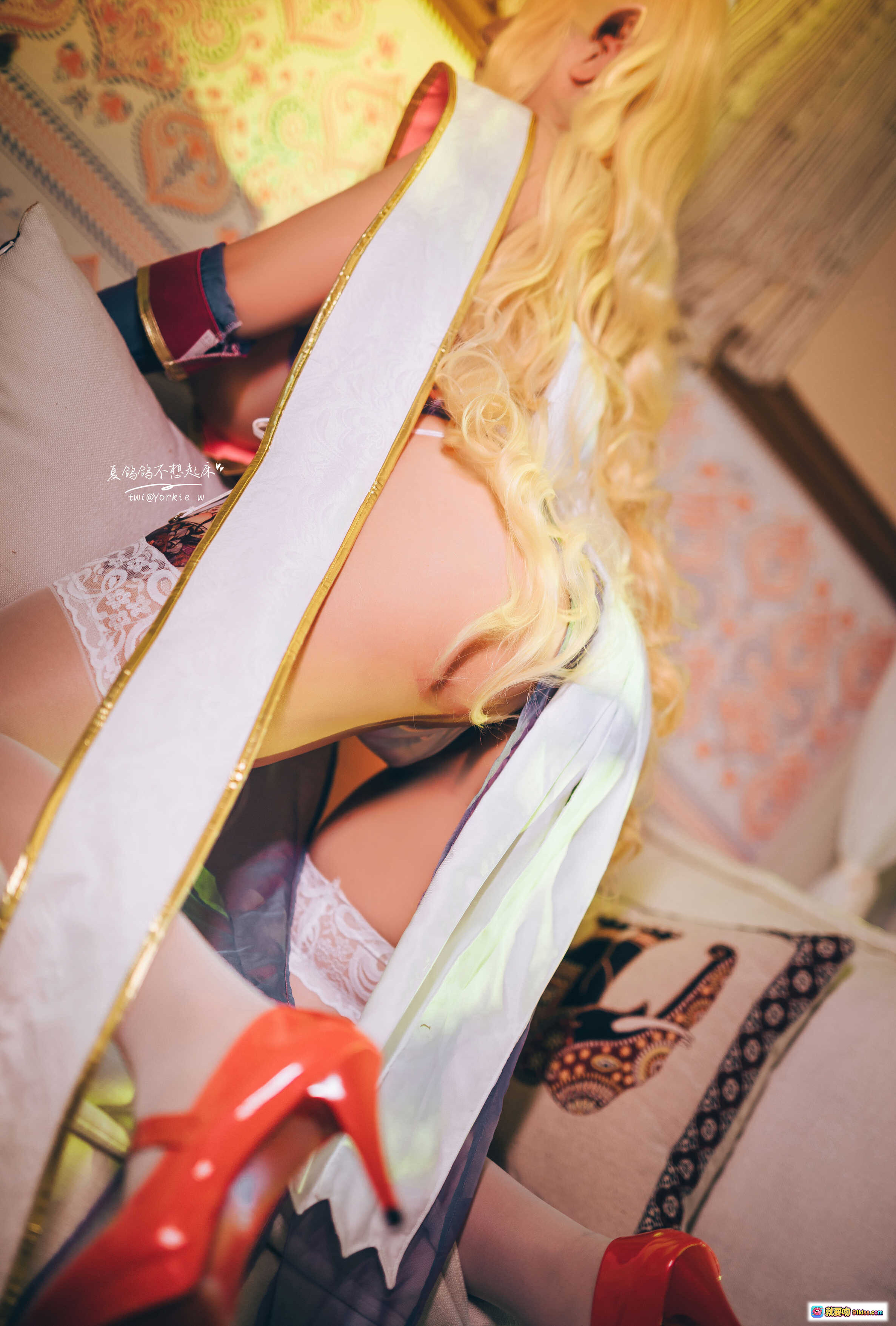 图片[10] - 夏鸽鸽不想起床NO.020精灵村普莉希拉COS写真-金发精灵少女持法杖白丝美腿室内柔光摄影41P - 就要吻