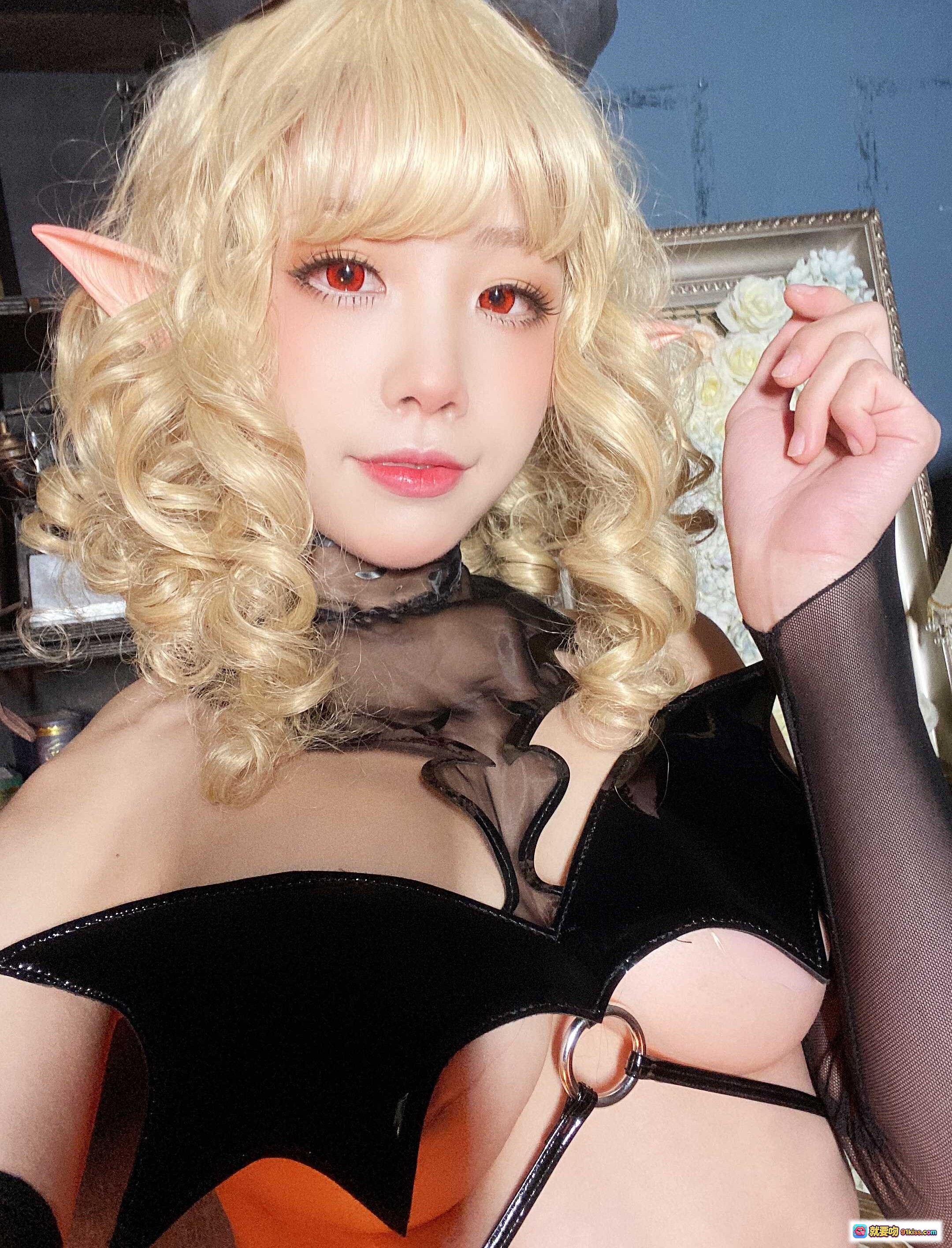 图片[6] - 水淼NO.033魅魔自拍写真｜金发精灵耳黑丝蕾丝内衣链条装饰性感Cosplay私房照 - 就要吻
