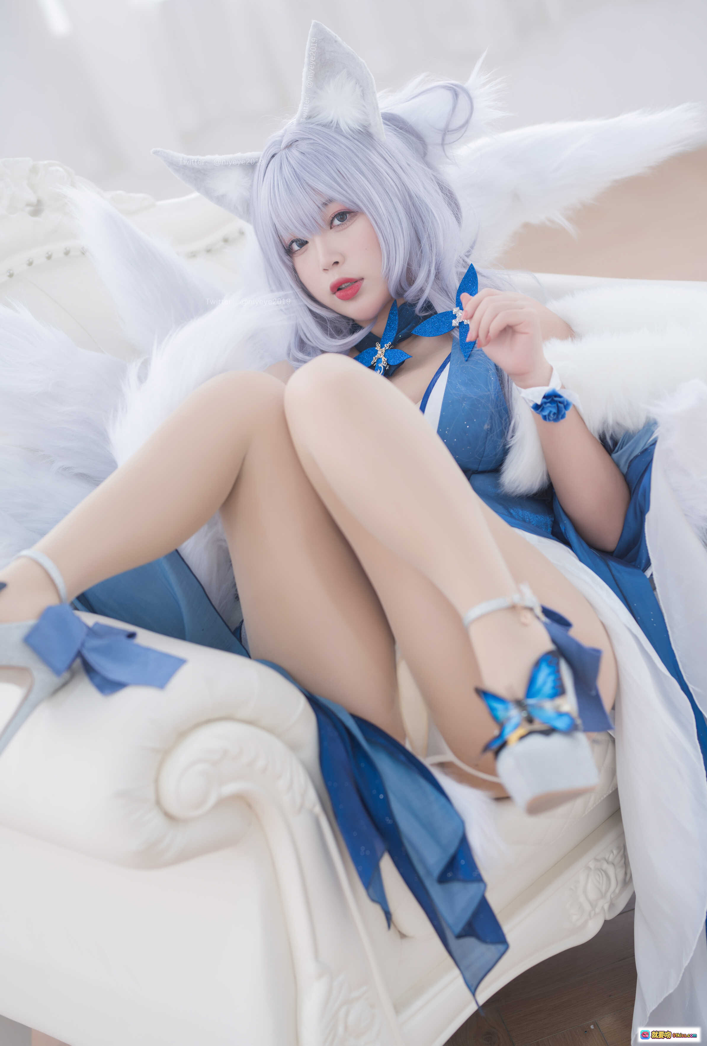 白烨VOL.030信浓睡衣诱惑Cosplay写真｜银发狐耳蓝裙蝴蝶结美腿高跟少女风 - 就要吻