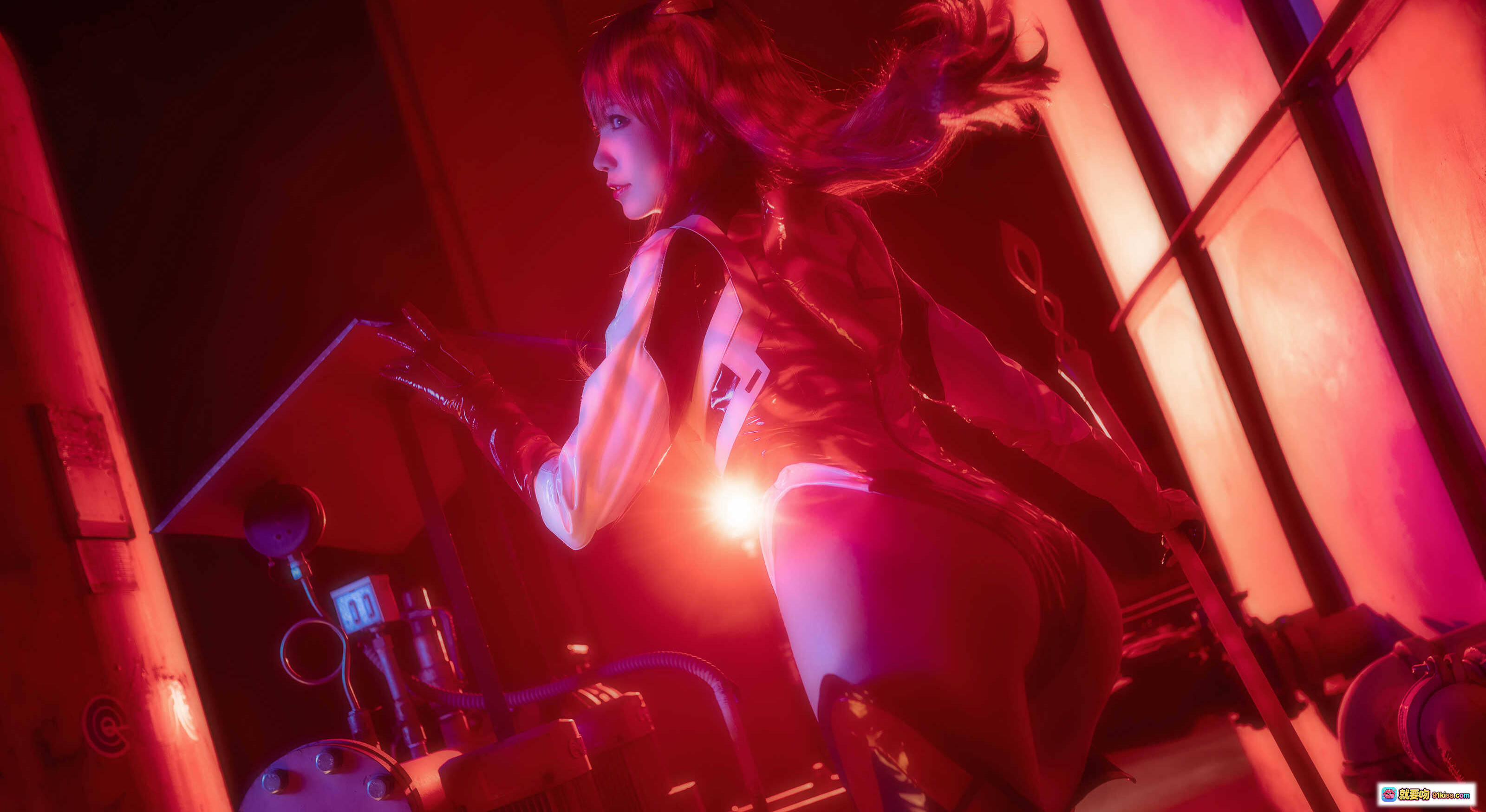 图片[2] - NO.015 妖少you1明日香COS写真｜红光工业风场景｜精致战损装束｜高跟长靴造型｜二次元角色还原 - 就要吻