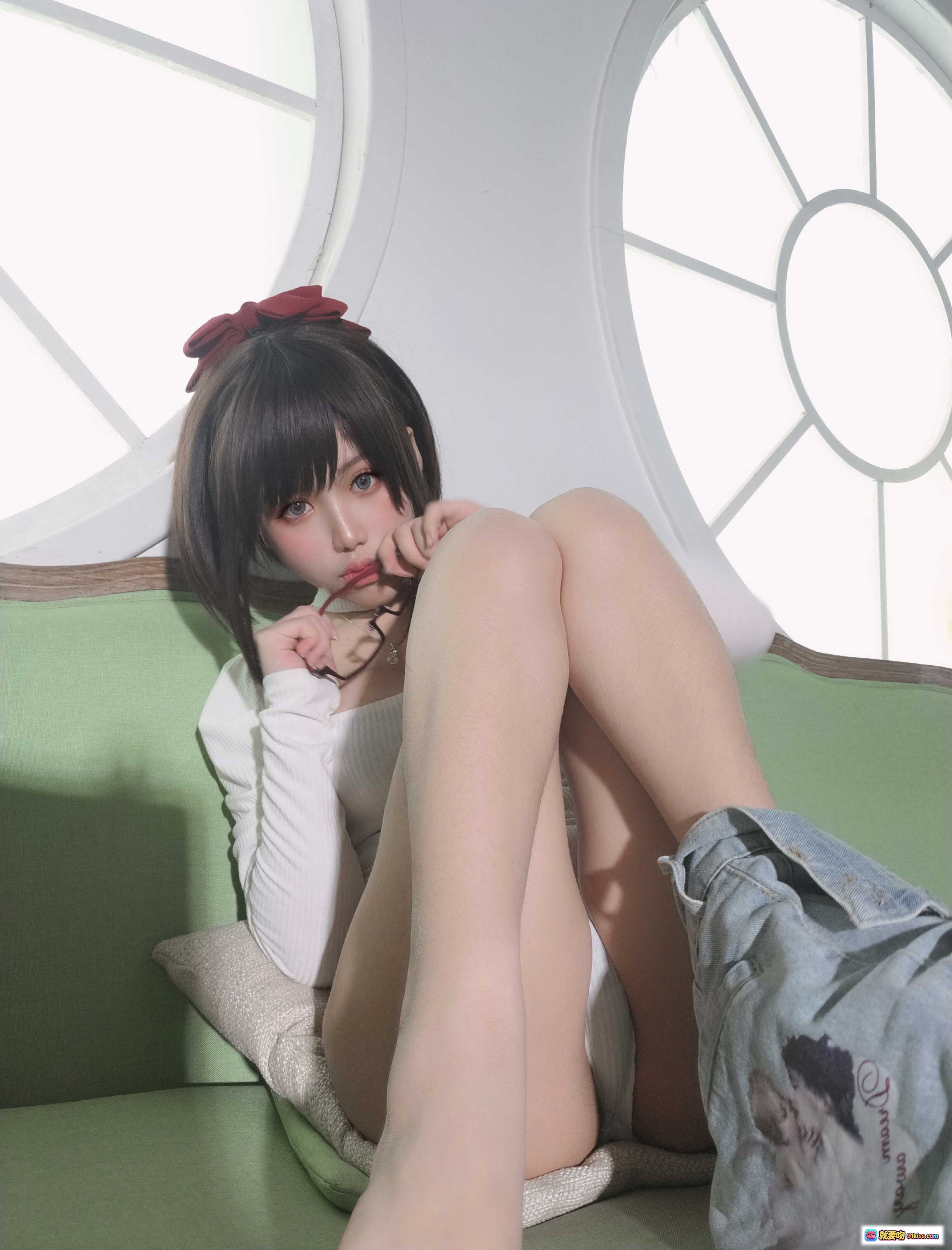 图片[10] - 一笑芳香沁NO.012 与学长约会写真 25P高清美图 白色紧身衣蕾丝内衣 甜美短发花丛背景 优雅性感私房照 - 就要吻