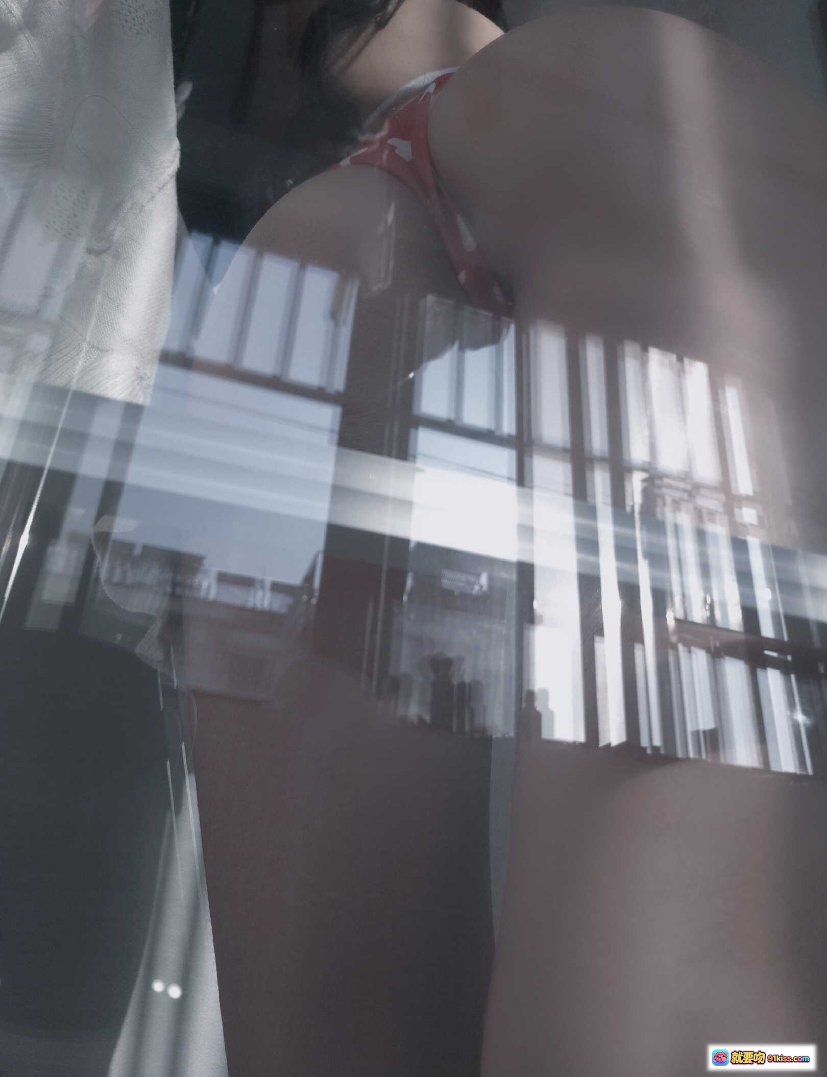 图片[2] - 一笑芳香沁NO.001窗边私房写真 猫咪陪伴 白衬衫红波点内裤 甜美性感氛围 25P高清图集 - 就要吻
