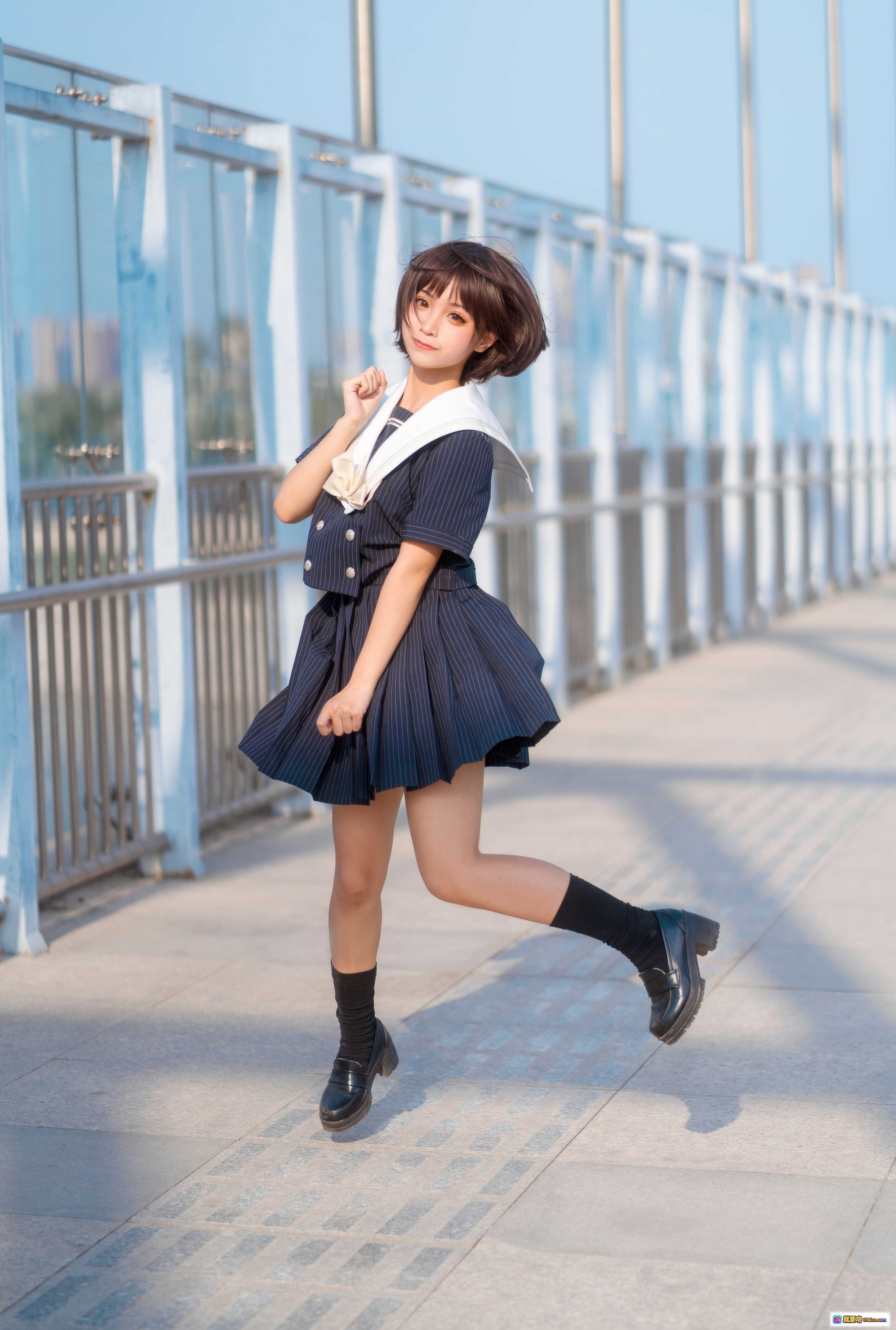 图片[5] - 蠢沫沫NO.003 JK制服写真｜深蓝百褶裙+黑色中筒袜+厚底皮鞋｜校园风美腿特写 - 就要吻