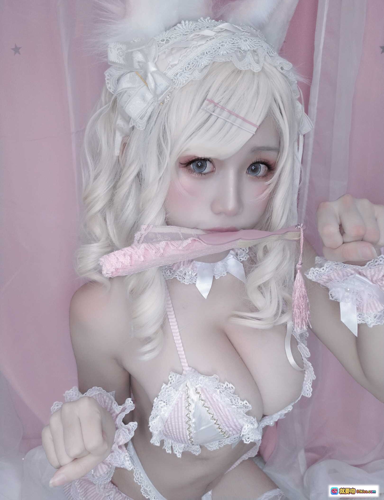 图片[10] - 一笑芳香沁 NO.021 Sugar 粉白蕾丝洛丽塔内衣写真 30P高清美图 甜美少女风 胸部特写 优雅卷发 镂空花边设计 - 就要吻