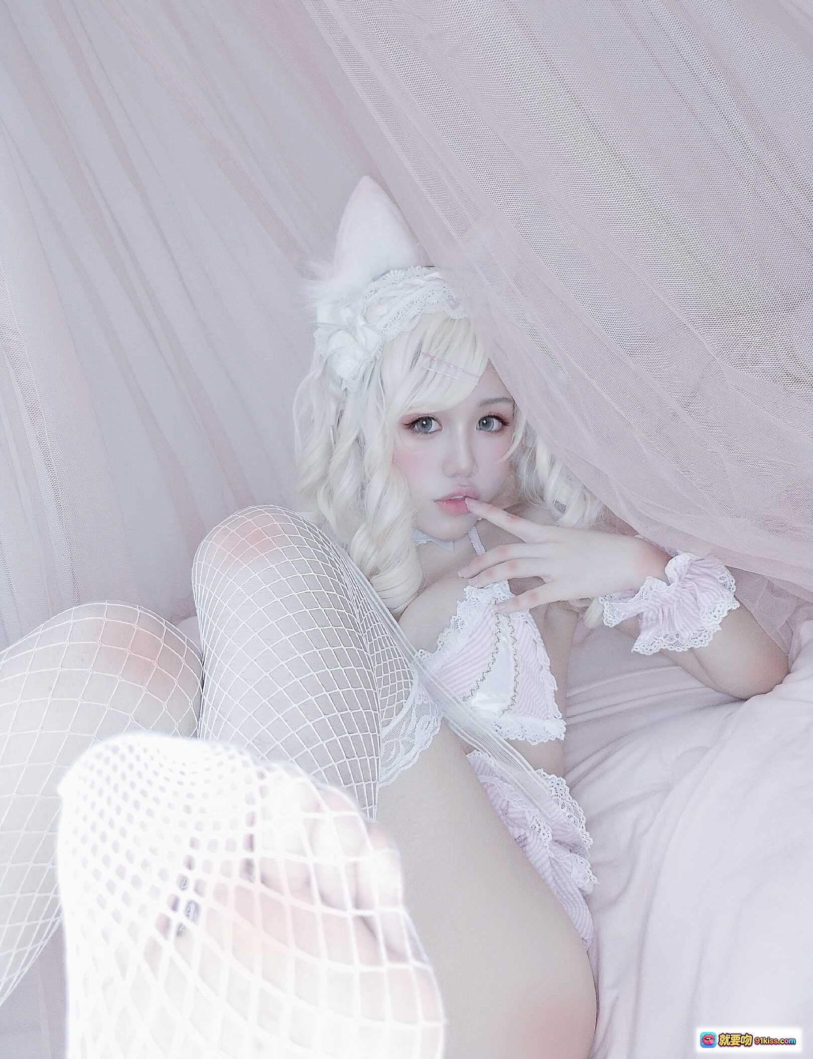 图片[9] - 一笑芳香沁 NO.021 Sugar 粉白蕾丝洛丽塔内衣写真 30P高清美图 甜美少女风 胸部特写 优雅卷发 镂空花边设计 - 就要吻