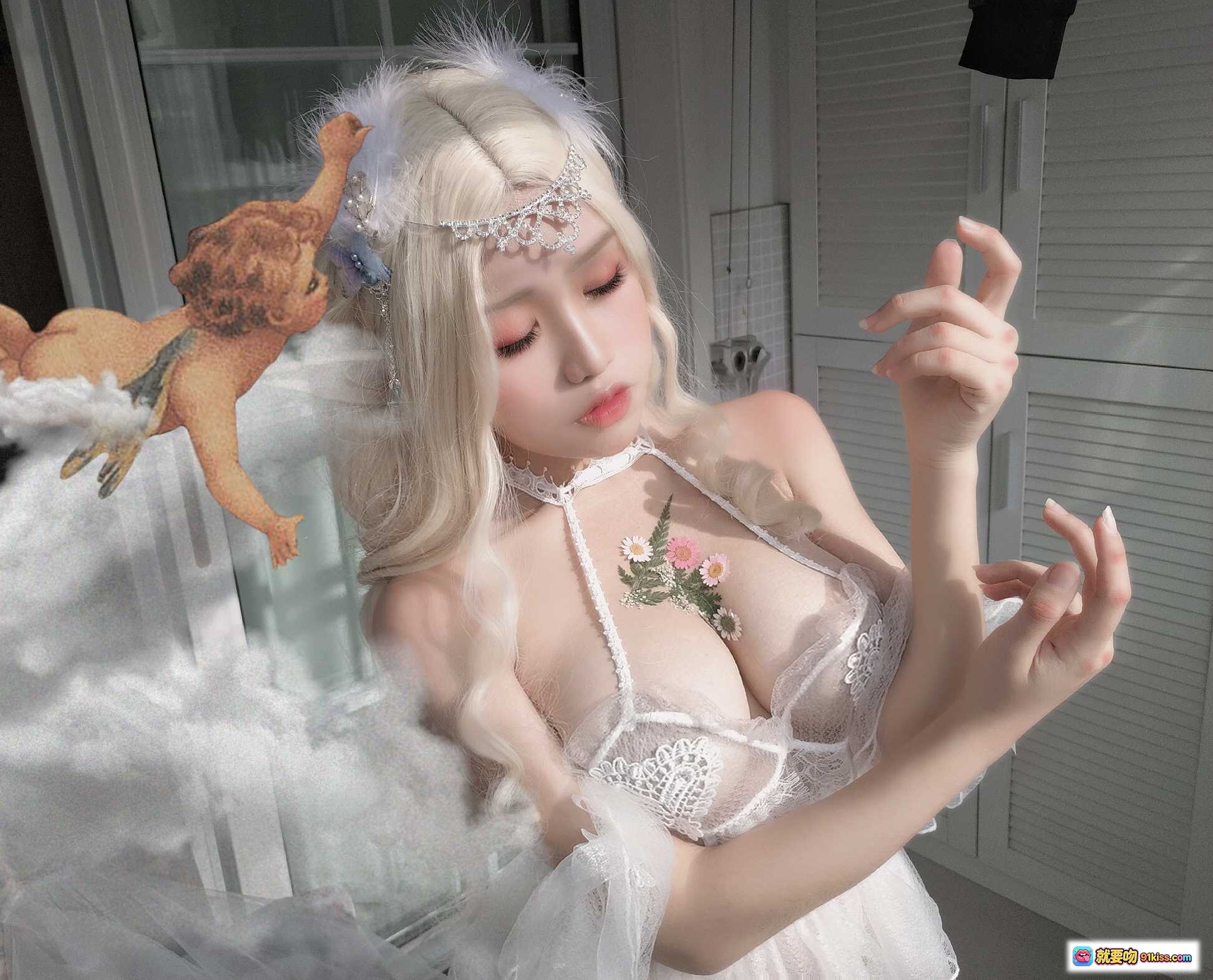 图片[10] - 一笑芳香沁NO.003少女与花写真｜精灵耳白发少女｜蕾丝透视花饰内衣｜甜美梦幻风｜高清25P - 就要吻