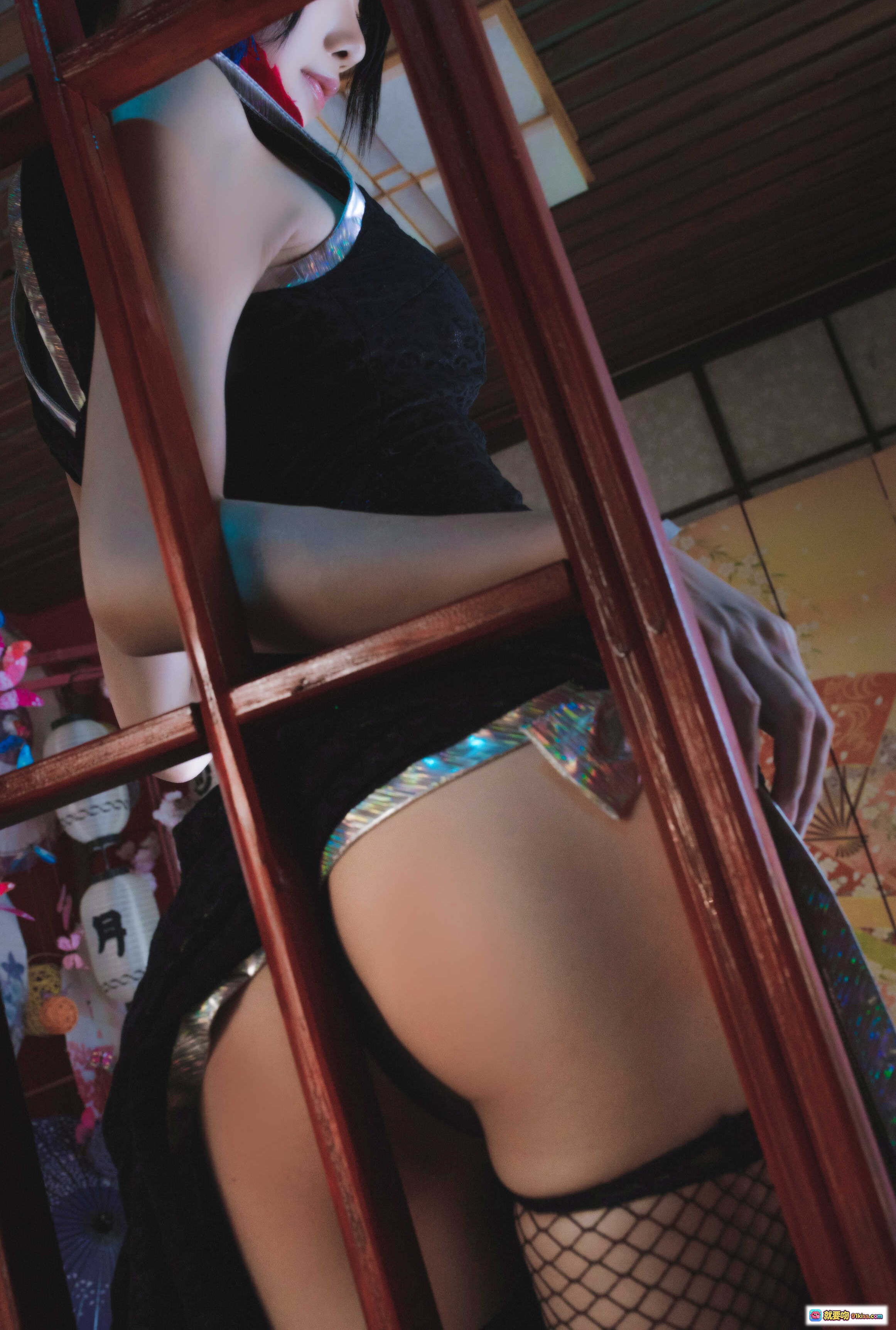 图片[9] - 水淼aqua NO.041 蒂法旗袍礼服写真｜深蓝蕾丝性感造型｜书架背景Cosplay美图40P - 就要吻