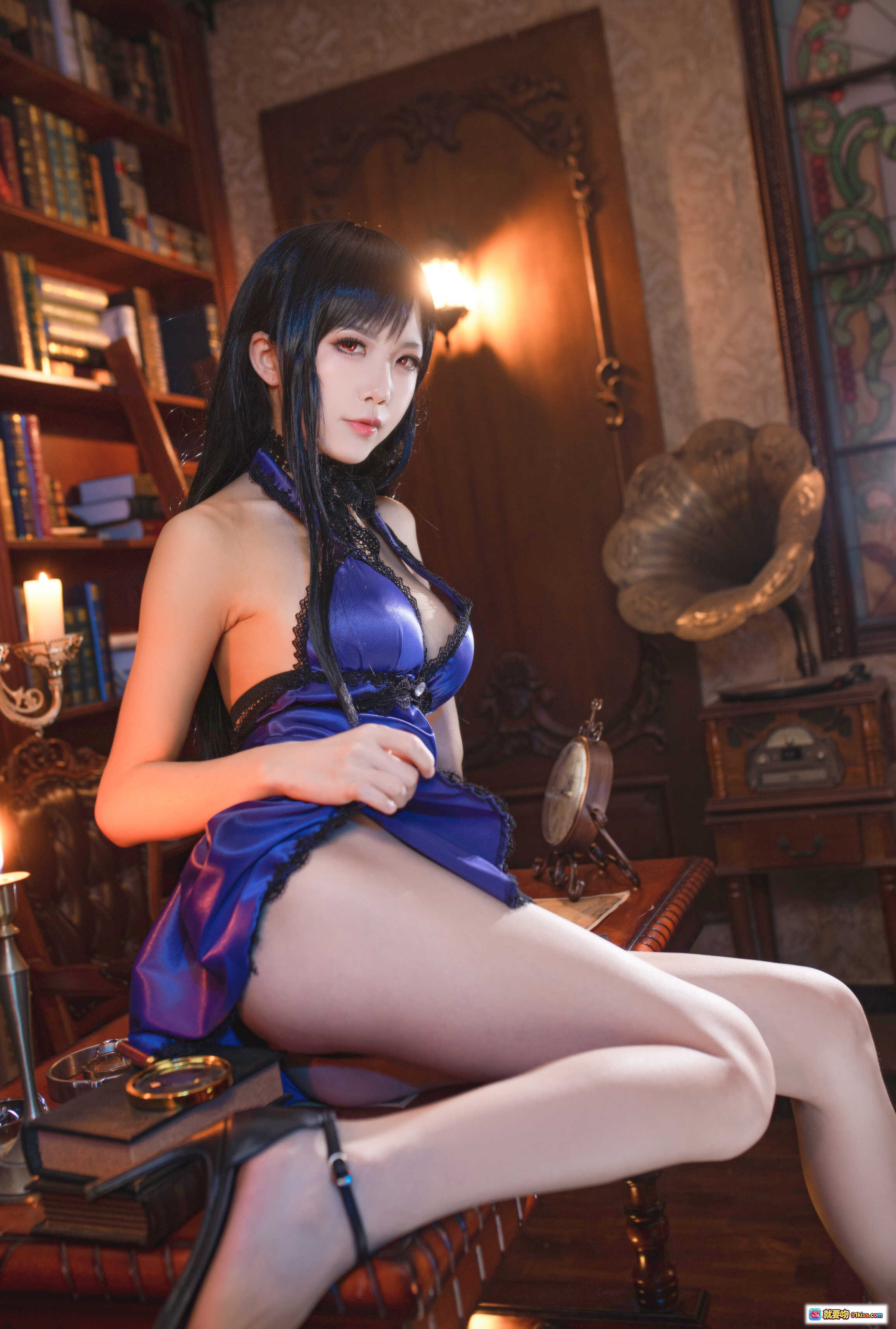 图片[5] - 水淼aqua NO.041 蒂法旗袍礼服写真｜深蓝蕾丝性感造型｜书架背景Cosplay美图40P - 就要吻