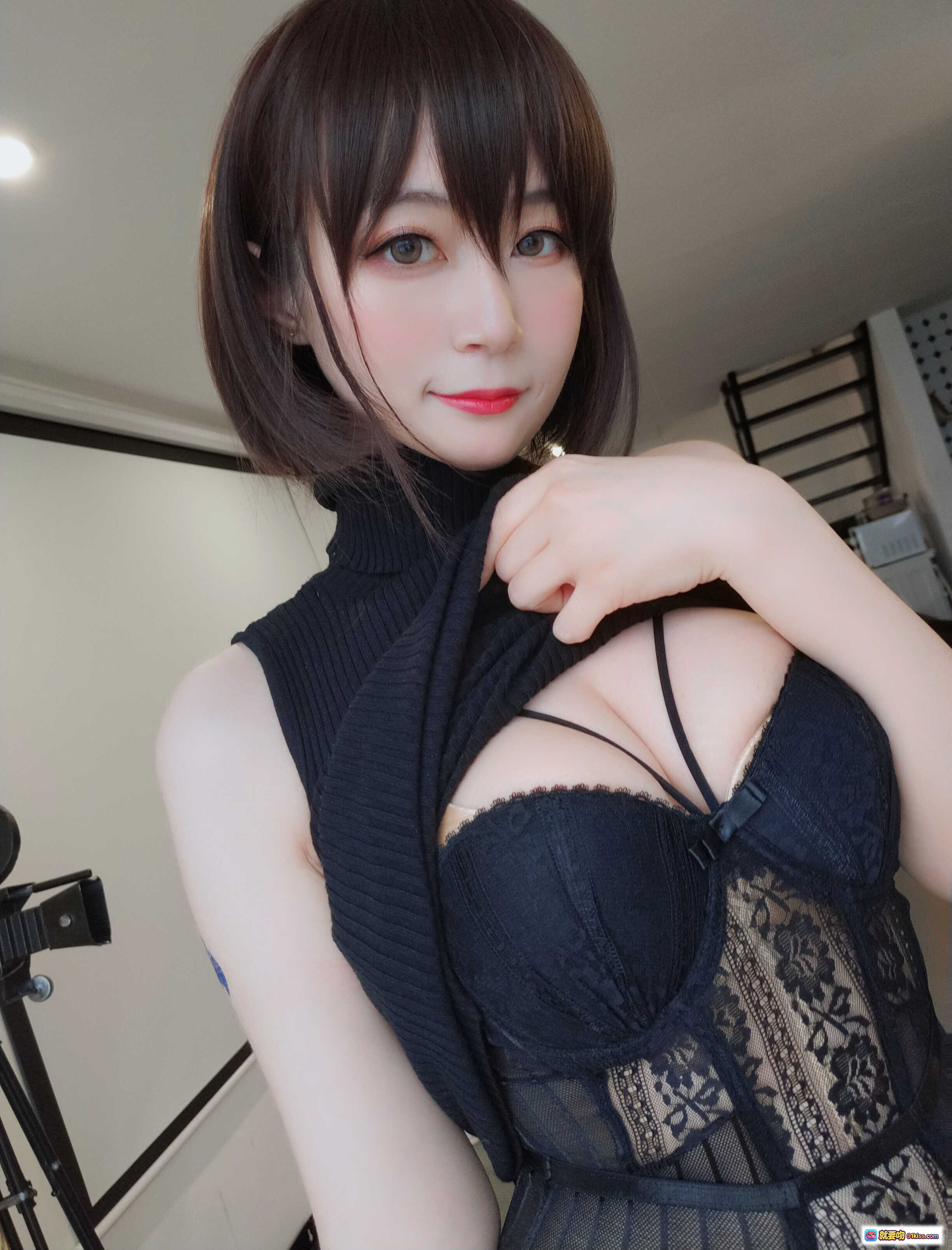 图片[1] - 白银81 NO.004 黑色包臀裙写真 35P高画质美少女私房穿搭 无视频纯图集 - 就要吻