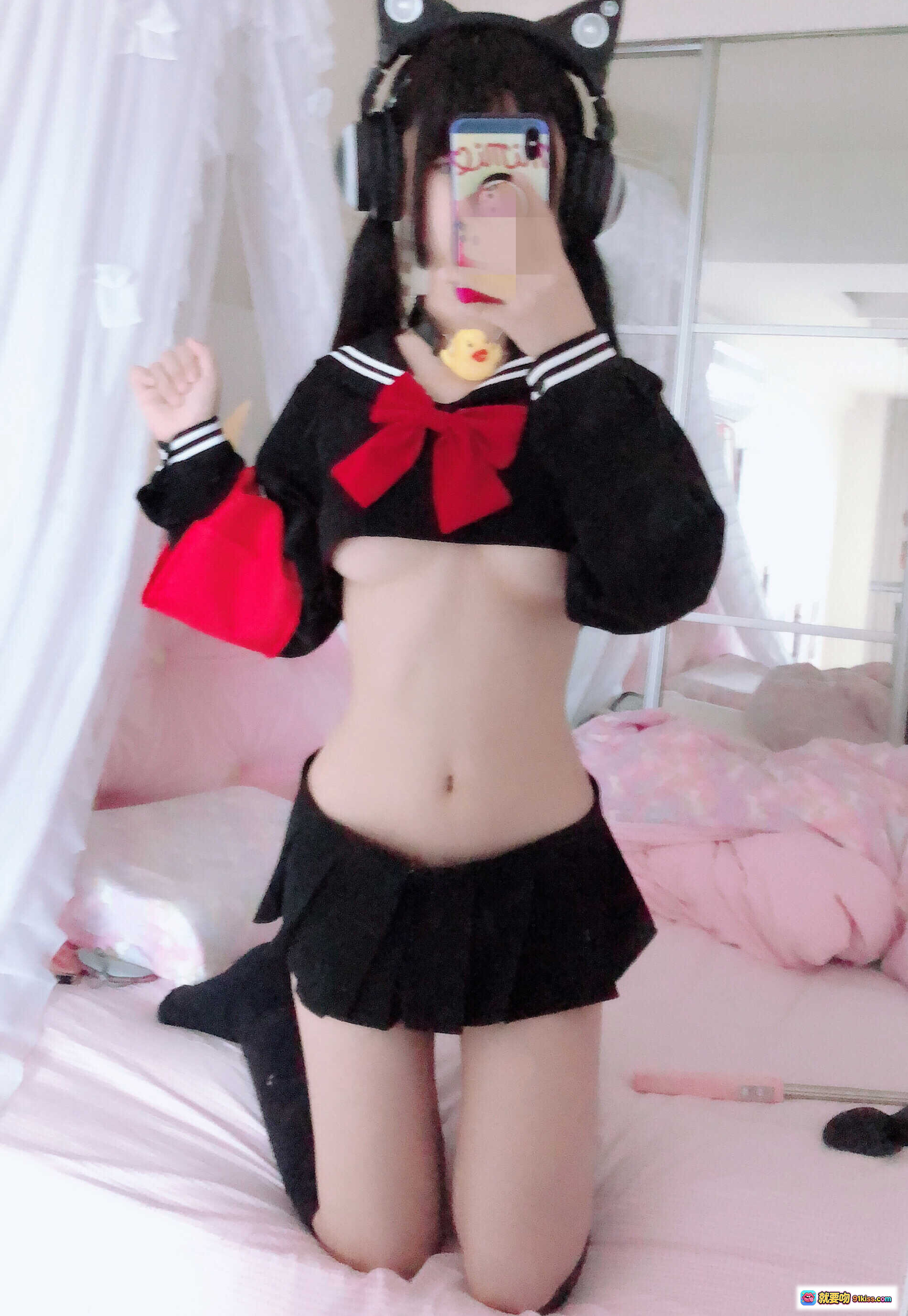 图片[9] - 桜井宁宁NO.017半乳制服cosplay猫耳耳机黑红水手服露脐短裙过膝袜私房写真70P - 就要吻