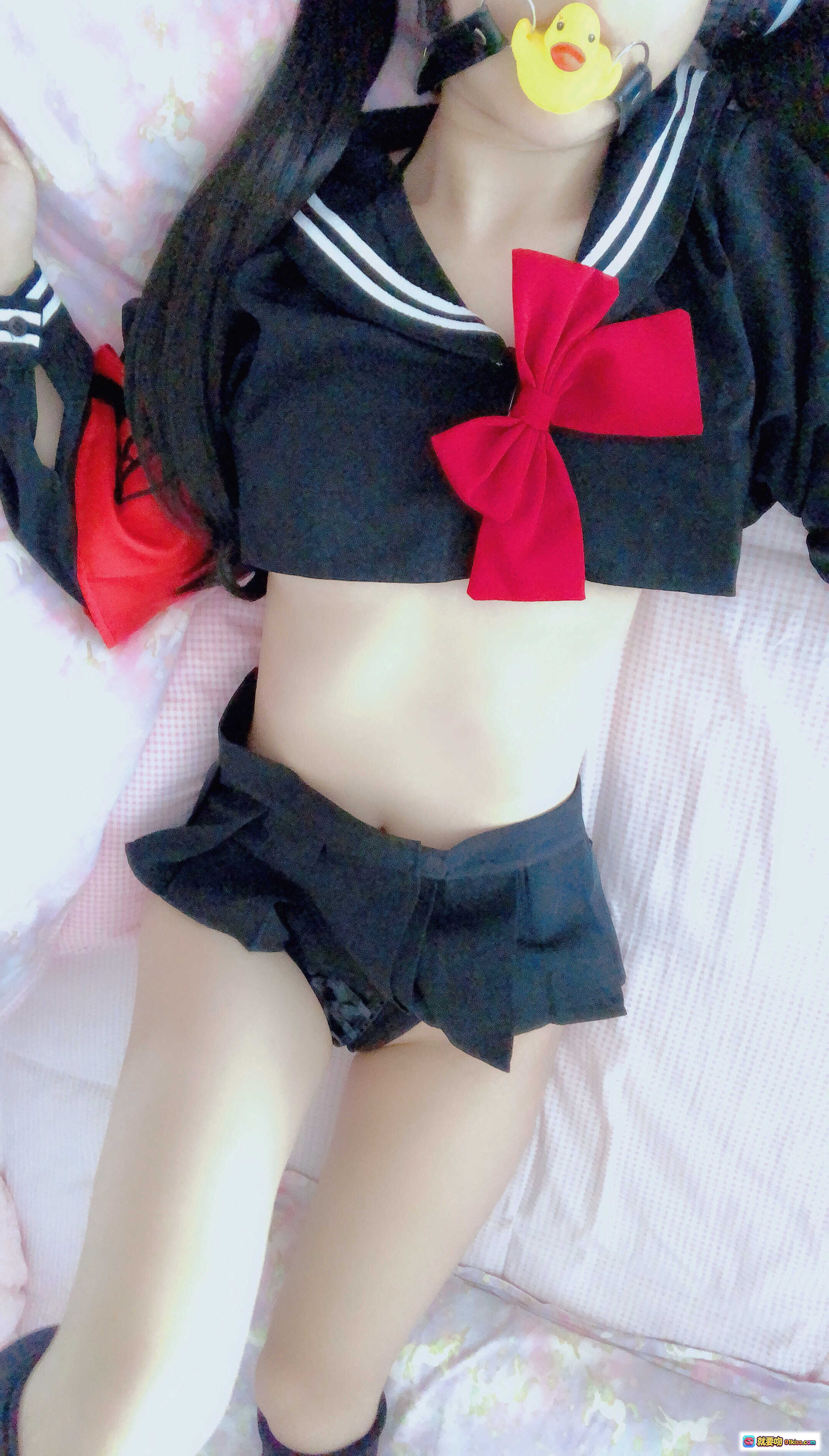 图片[8] - 桜井宁宁NO.017半乳制服cosplay猫耳耳机黑红水手服露脐短裙过膝袜私房写真70P - 就要吻