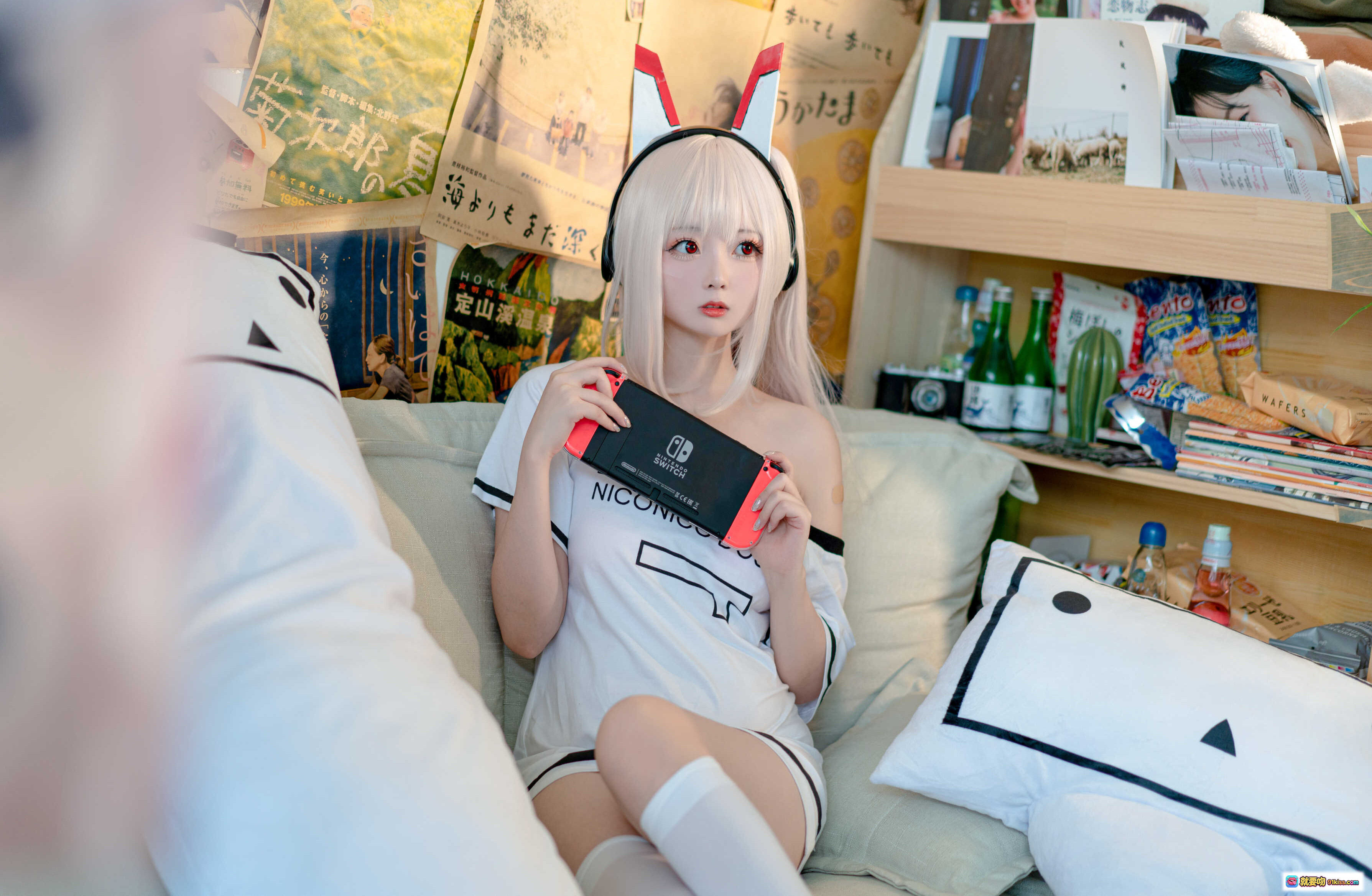 图片[8] - 蠢沫沫NO.062碧蓝航线绫波写真 白裙黑边+透白袜跪姿沙发 40P高清美图 - 就要吻