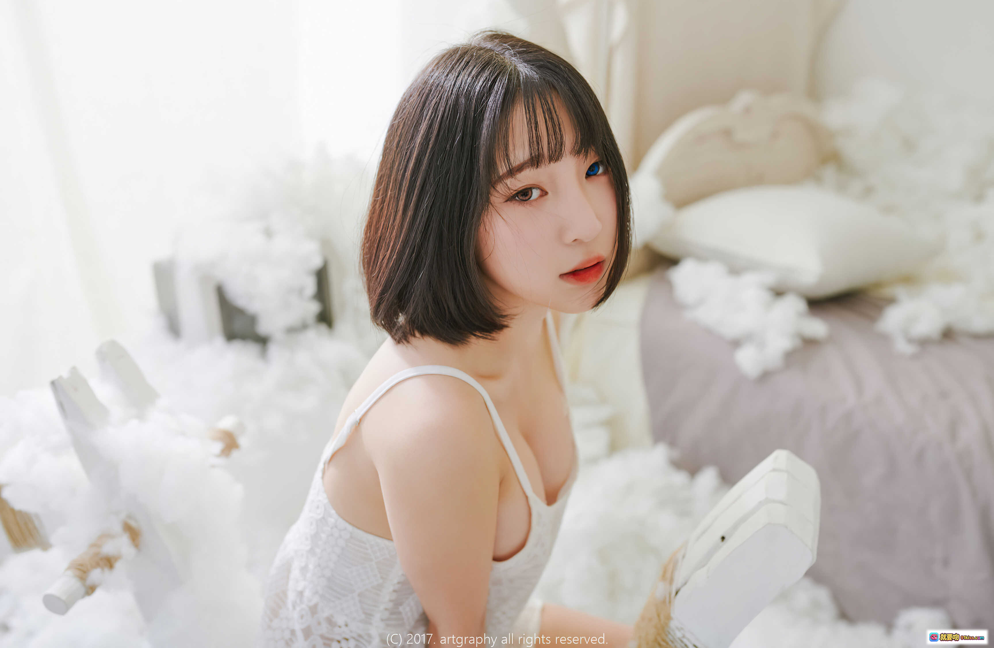 图片[7] - 姜仁卿 NO.039 ARTGRAVIA_VOL013 白色蓬松棉花环绕 清新少女写真 柔光氛围感 甜美治愈系 时尚摄影 精致妆容 蕾丝细节 躺卧姿态 自然眼神 画报风 高清人像 - 就要吻