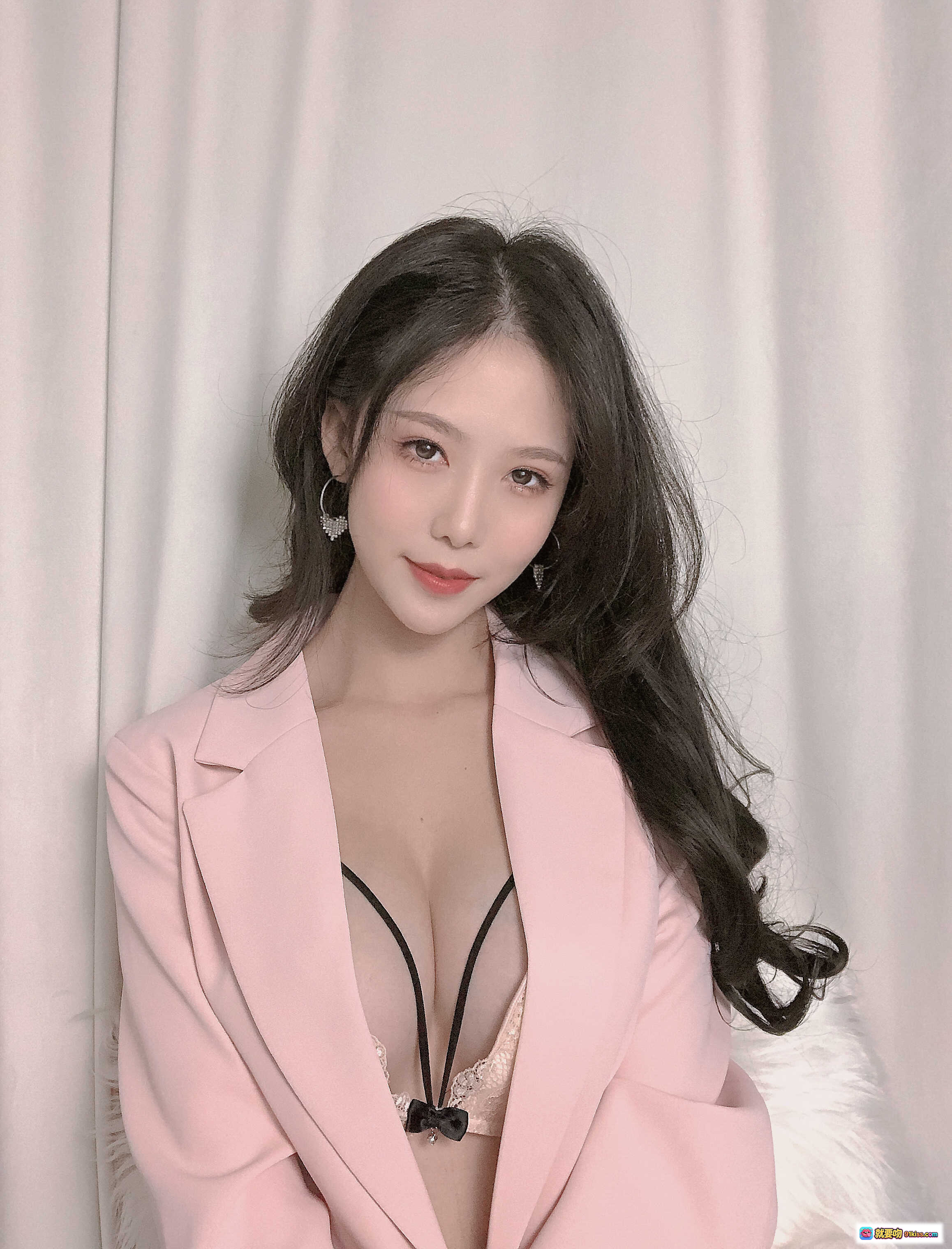 图片[6] - 抖娘利世NO.057粉色西装写真 优雅深V显瘦长发美女 26P高清美图 - 就要吻