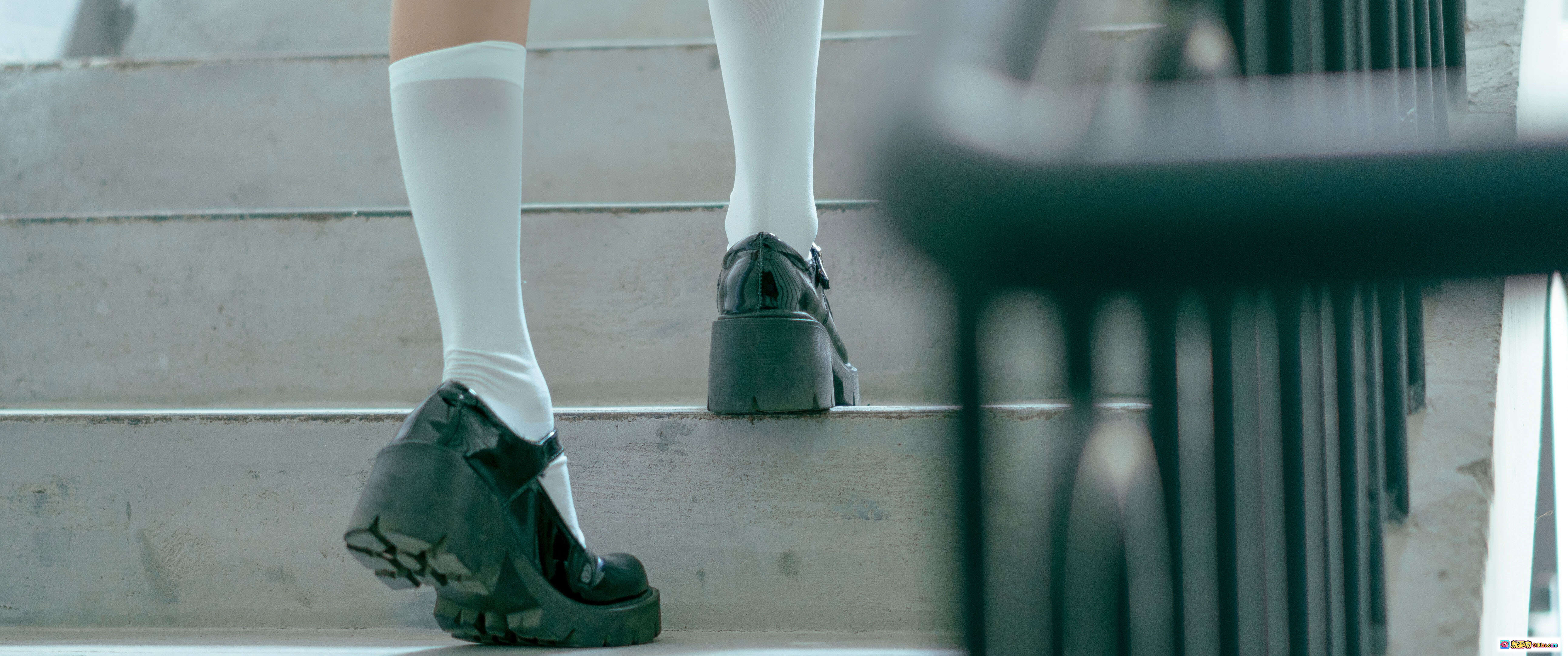 图片[3] - 蠢沫沫NO.116叫兽的恶作剧Ⅱ校服少女楼梯扶手写真高清图集 - 就要吻