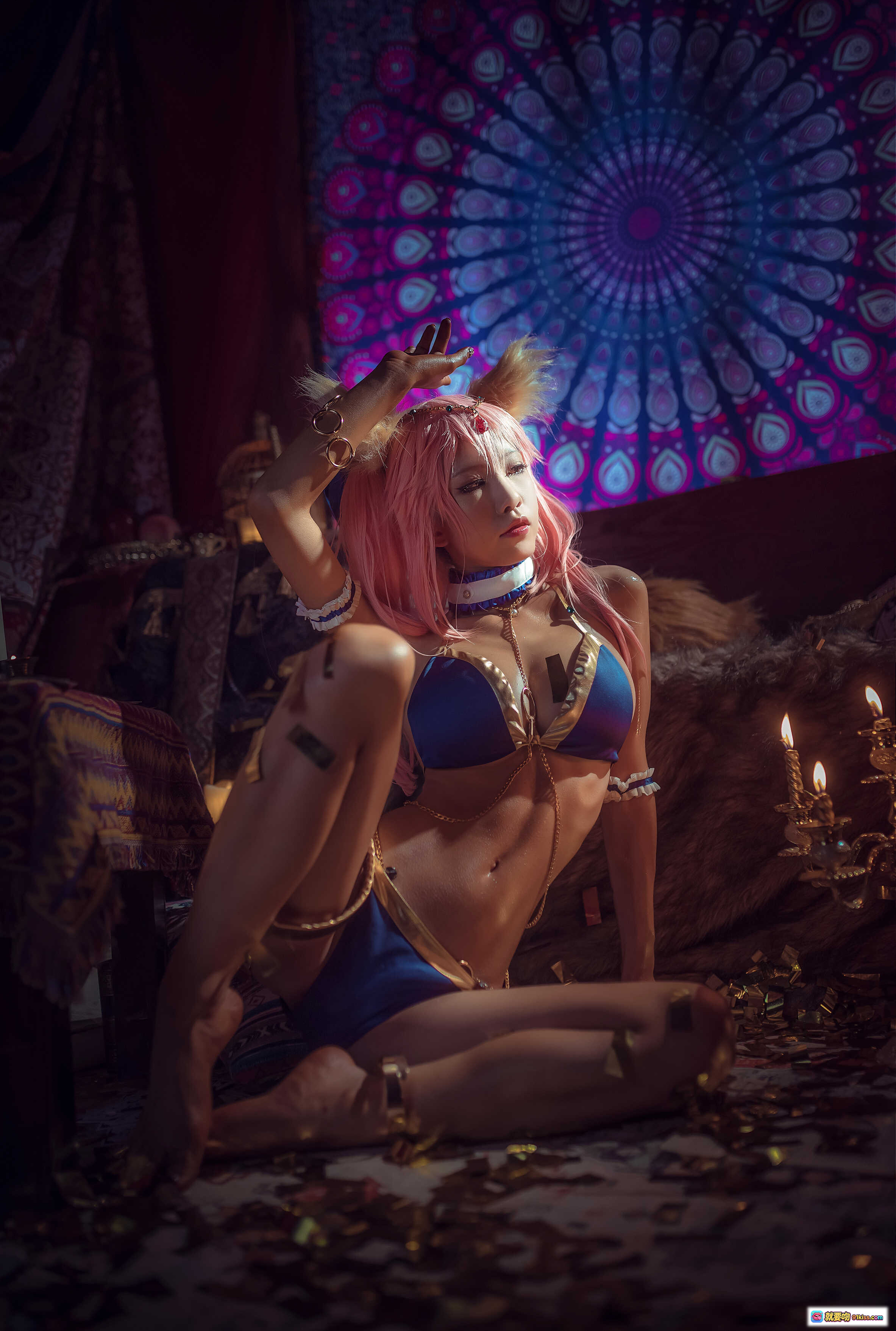 图片[2] - 水淼NO.002阿拉伯风情写真｜金色亮片比基尼｜神秘烛光氛围｜异域装饰背景｜27P高清图集 - 就要吻