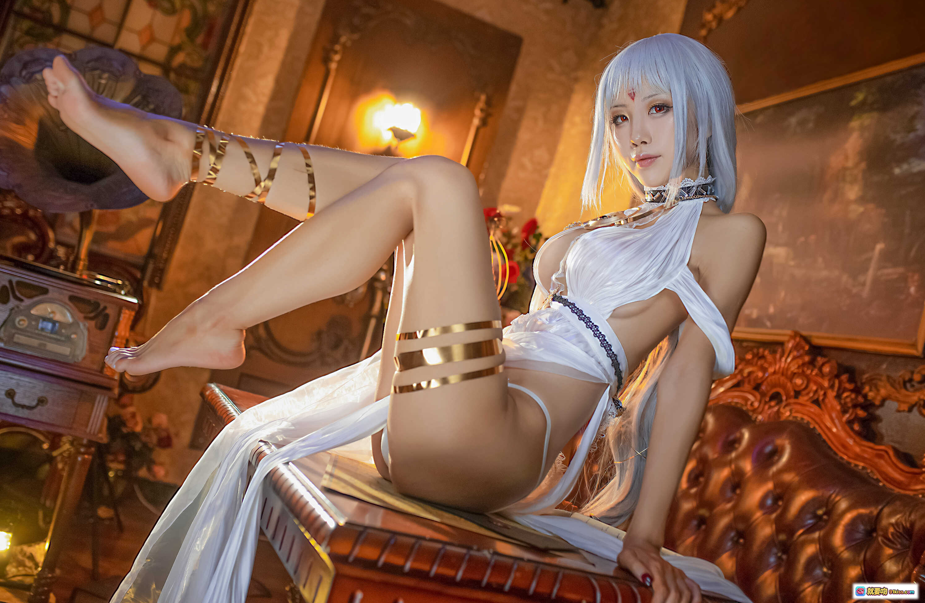 图片[9] - 水淼 NO.053 马萨诸塞 白发cosplay 白色礼服 高开叉设计 复古室内场景 精致妆容 优雅姿态 35P高清图集 - 就要吻