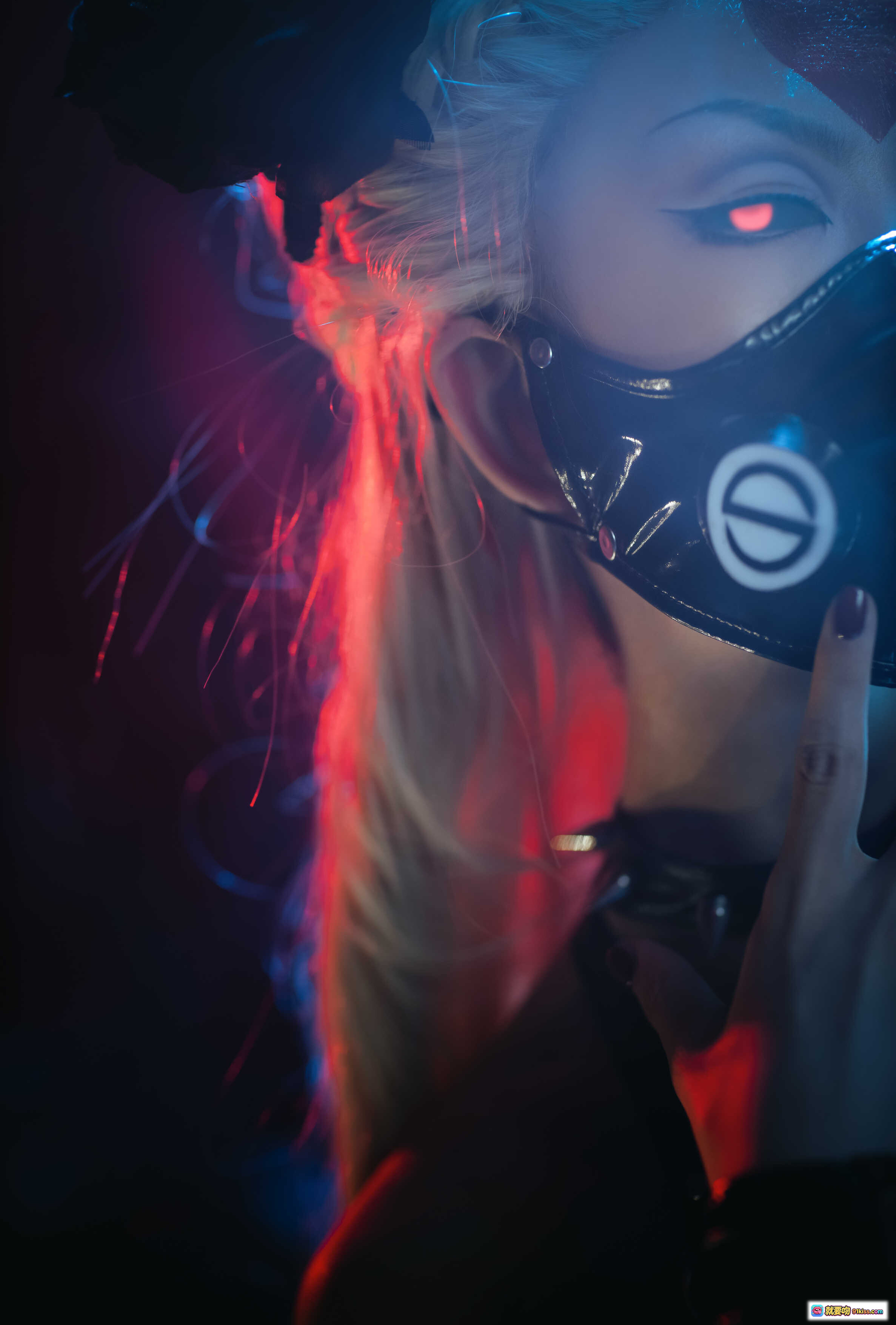 图片[8] - 水淼 NO.005 弩S 25P 242M 黑色漆皮高跟长靴 性感镂空设计 暗黑系骷髅场景 潮流时尚写真 - 就要吻