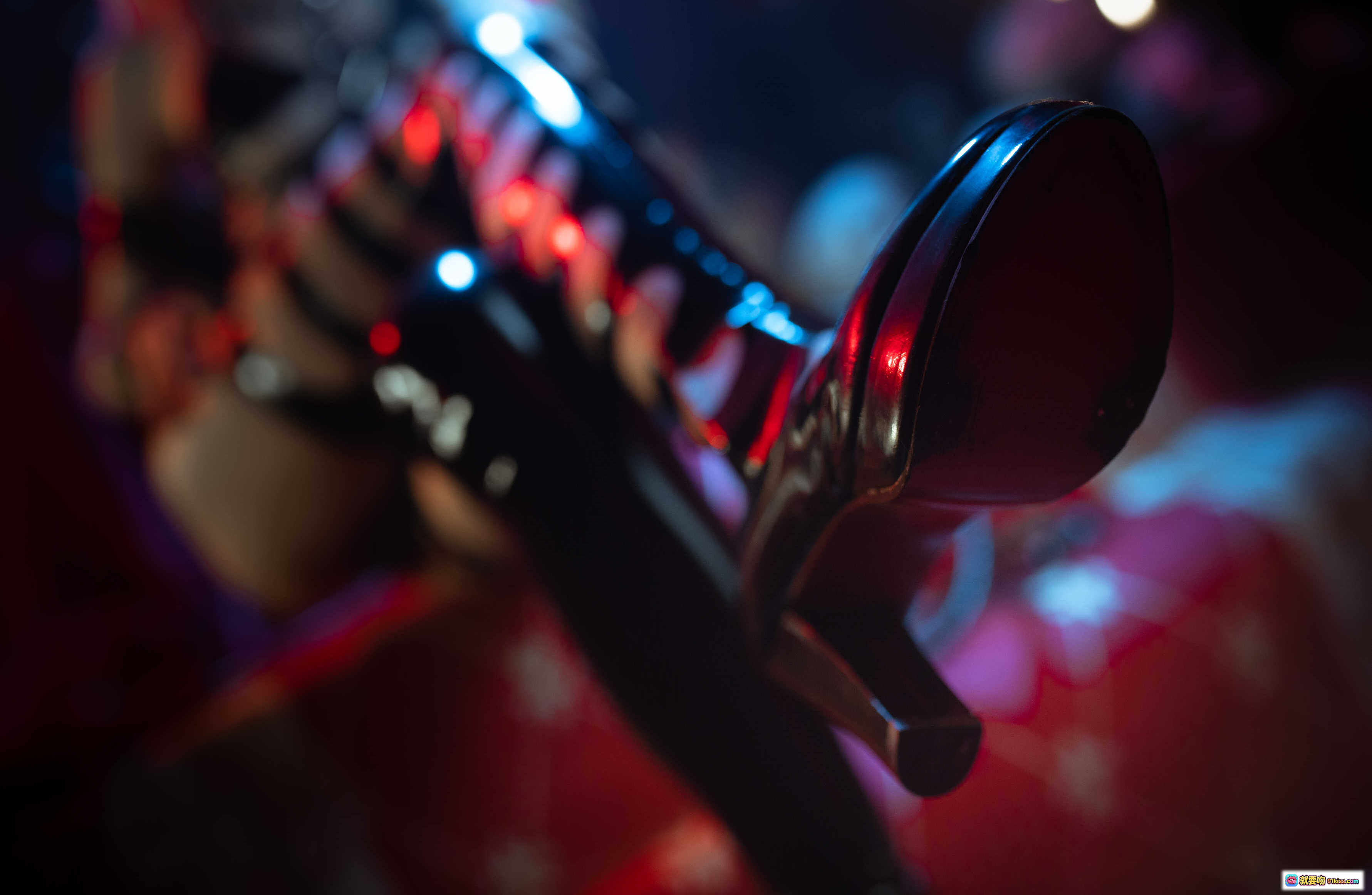 图片[9] - 水淼 NO.005 弩S 25P 242M 黑色漆皮高跟长靴 性感镂空设计 暗黑系骷髅场景 潮流时尚写真 - 就要吻