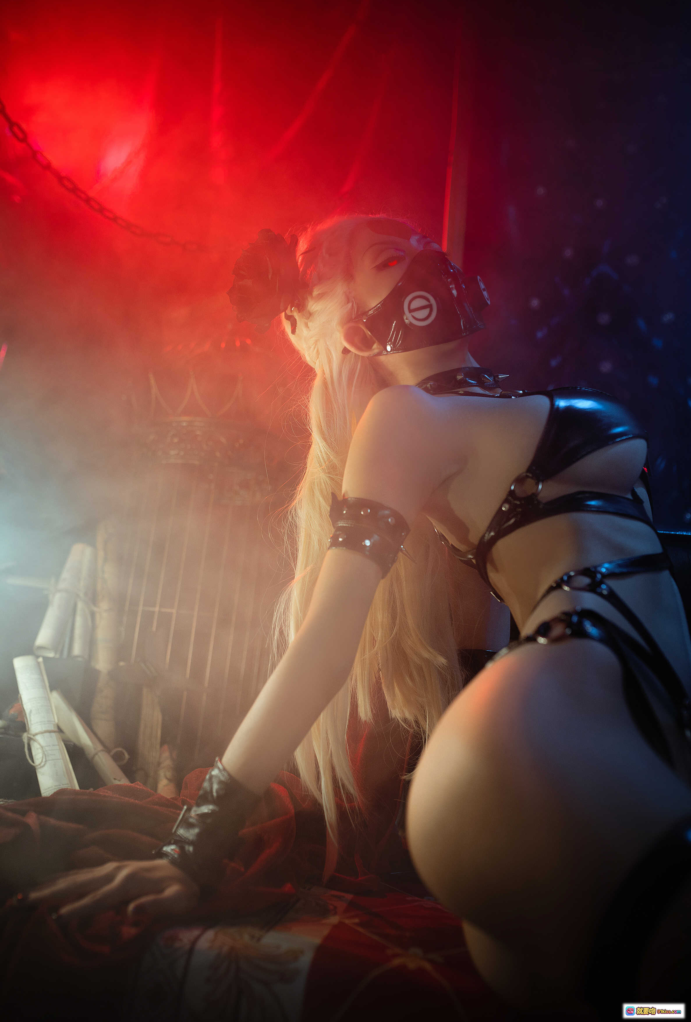 图片[10] - 水淼 NO.005 弩S 25P 242M 黑色漆皮高跟长靴 性感镂空设计 暗黑系骷髅场景 潮流时尚写真 - 就要吻