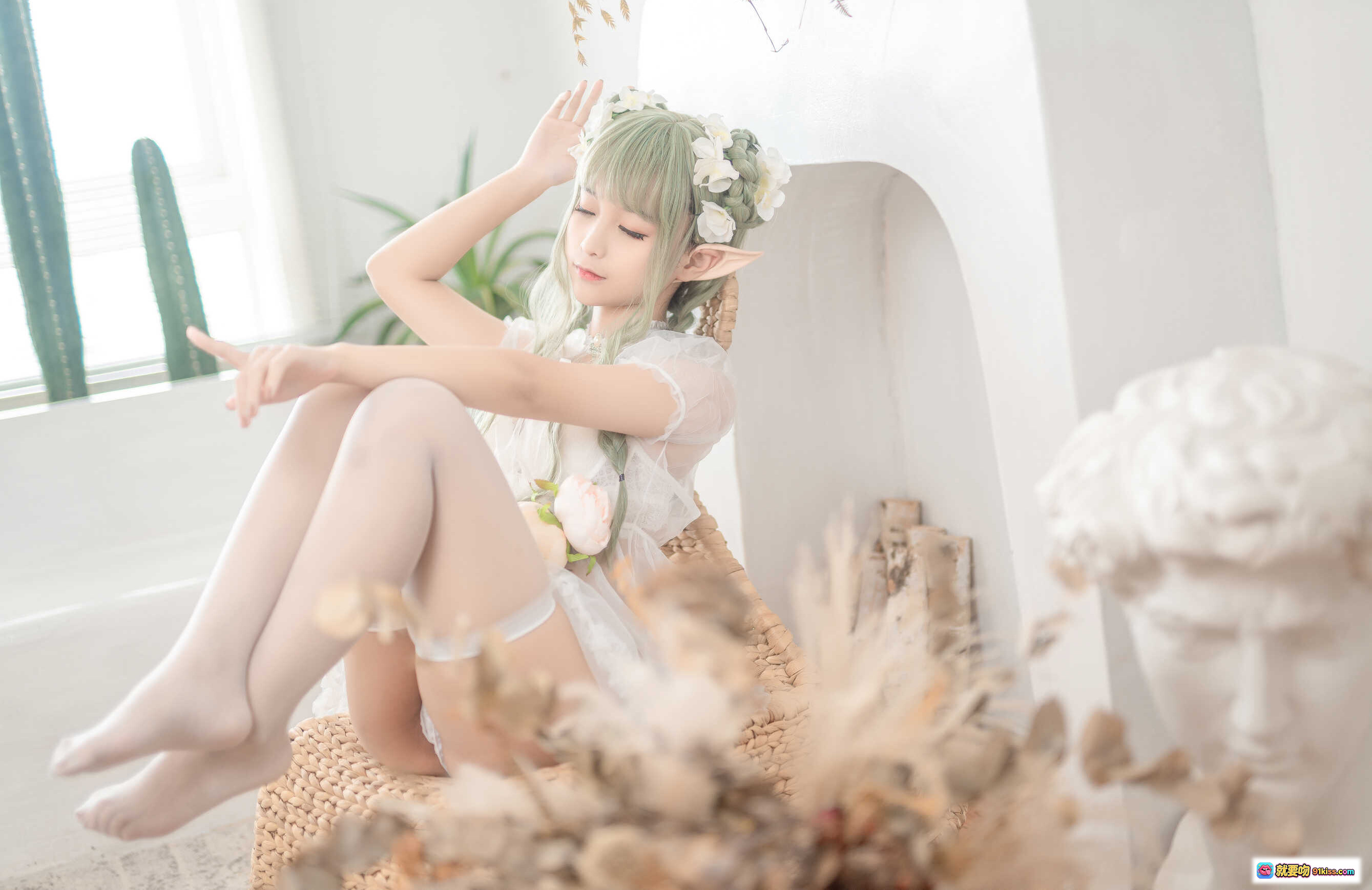 图片[4] - 蠢沫沫NO.123《尖耳国度》绿精灵cos写真 40P高清美图 白丝长腿精灵耳花环造型 甜美梦幻风室内拍摄 - 就要吻