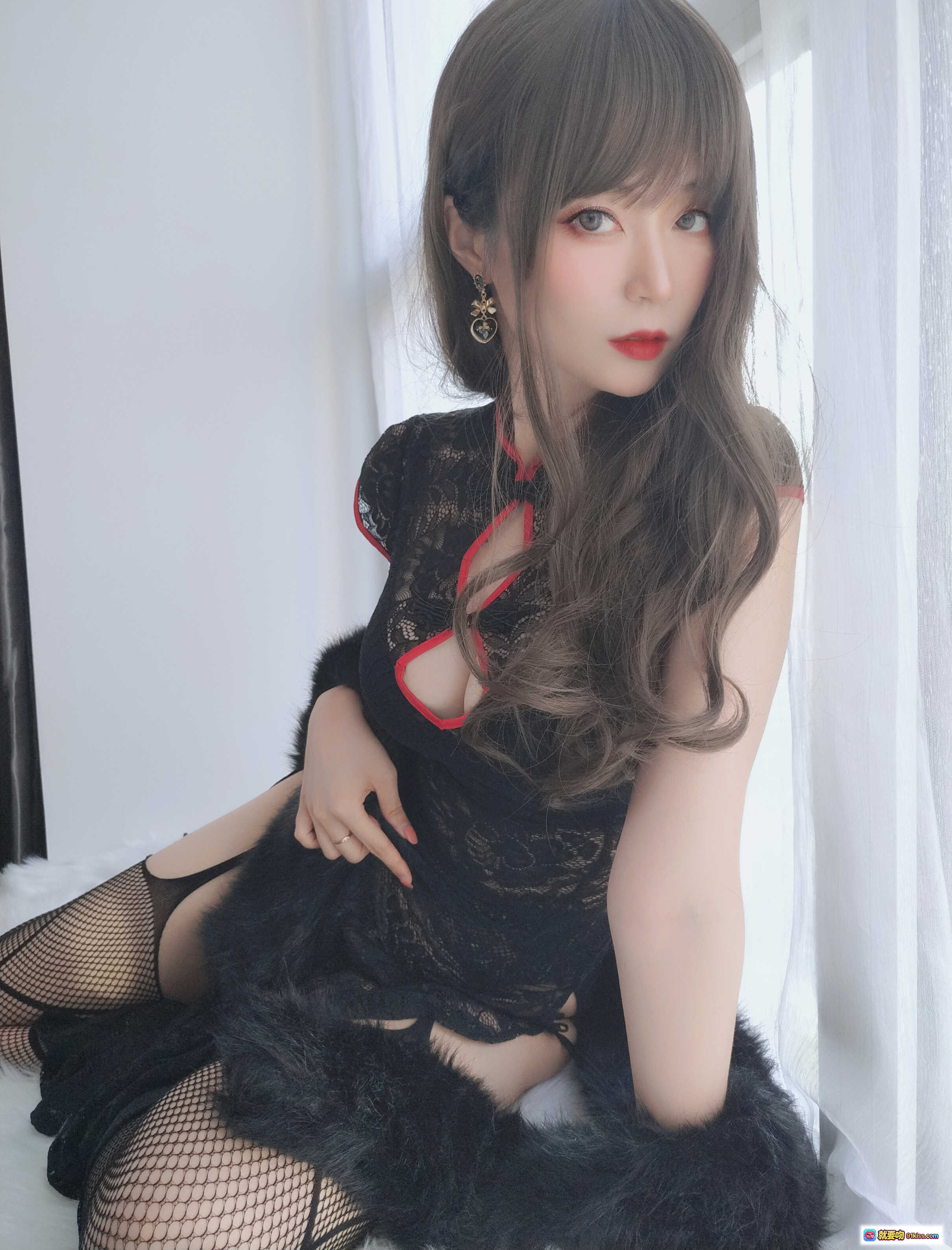 图片[9] - 白银81 NO.023 军阀夫人写真集 50P黑蕾丝红边旗袍 网袜毛绒披肩 温柔长发少女风私房美图 - 就要吻