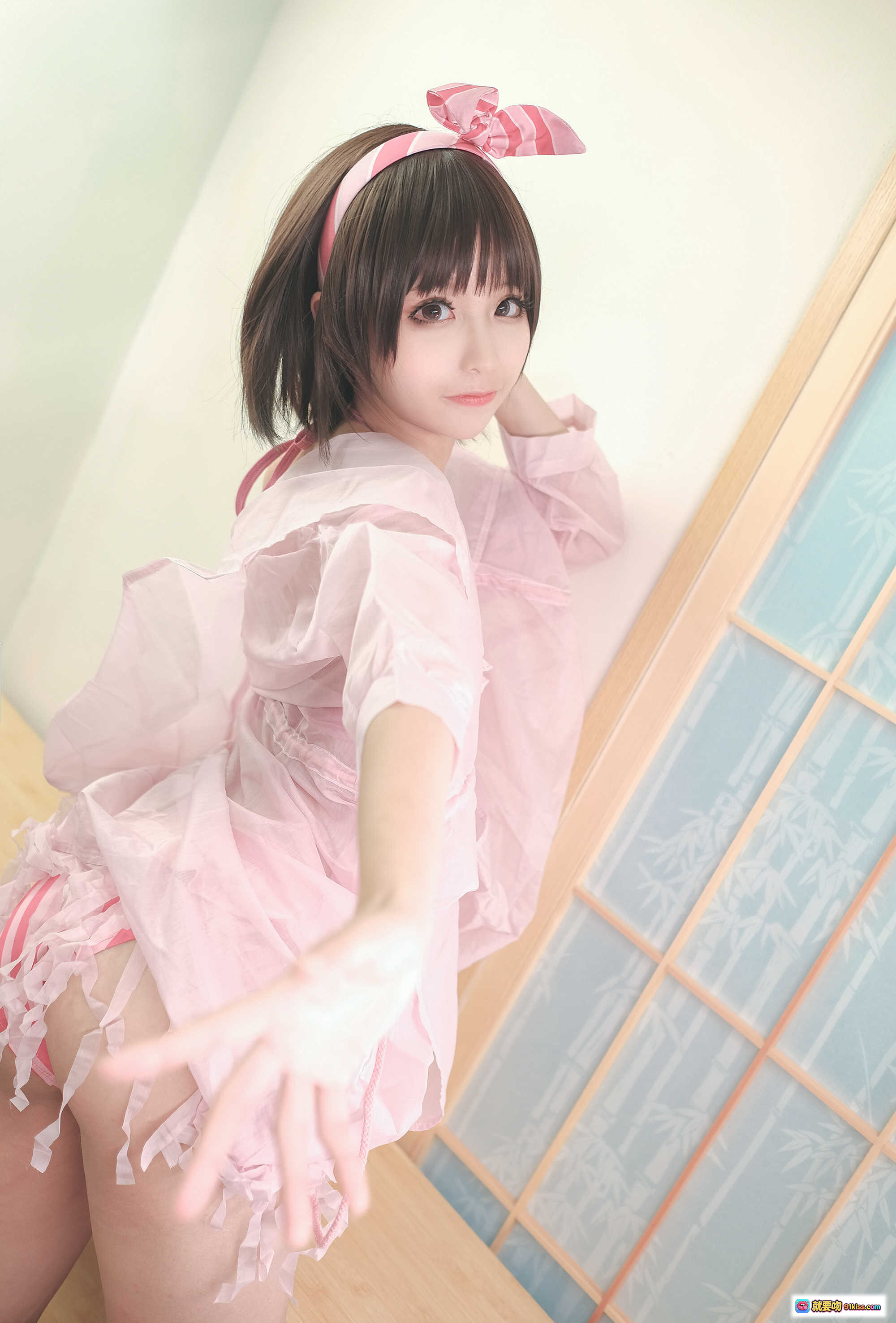 图片[9] - 蠢沫沫NO.020加藤惠泳装写真 40P高清美腿粉白条纹比基尼室内拍摄 甜美少女风私房照 - 就要吻