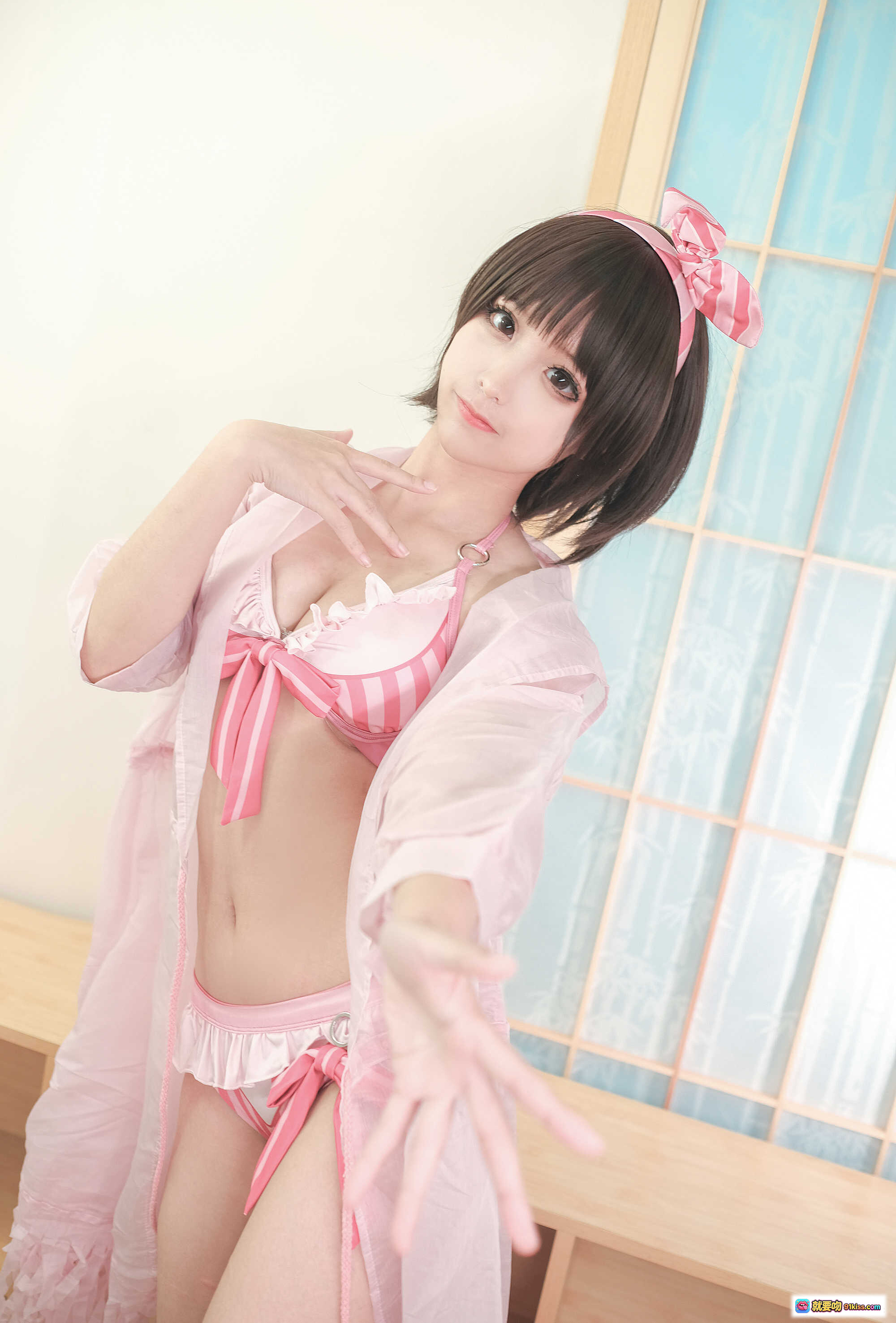 图片[6] - 蠢沫沫NO.020加藤惠泳装写真 40P高清美腿粉白条纹比基尼室内拍摄 甜美少女风私房照 - 就要吻