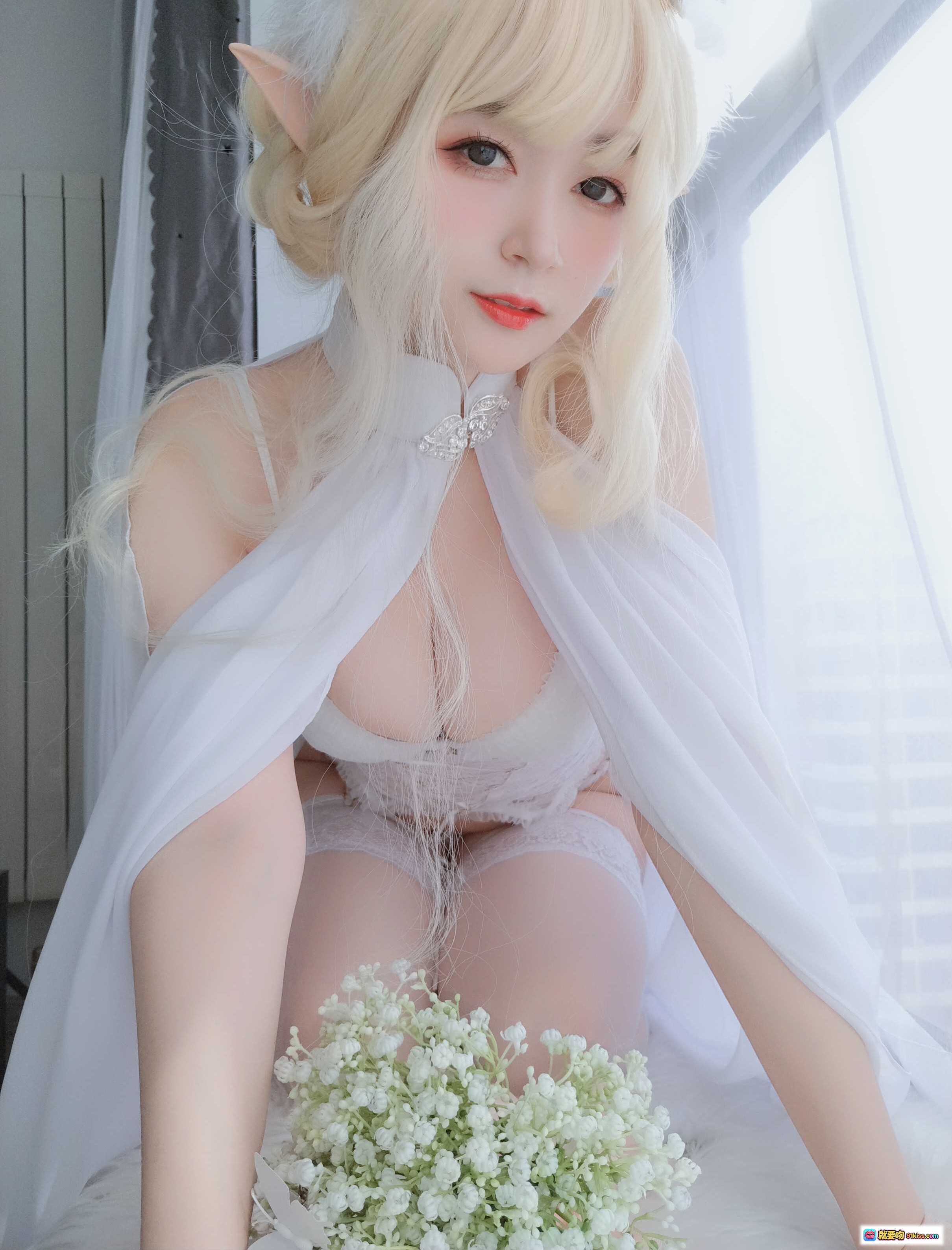 图片[2] - 白银81 NO.052 小白羊2 白发精灵耳少女 白纱披肩 满天星花束 蕾丝内衣 窗边柔光写真 141P高清图集 - 就要吻