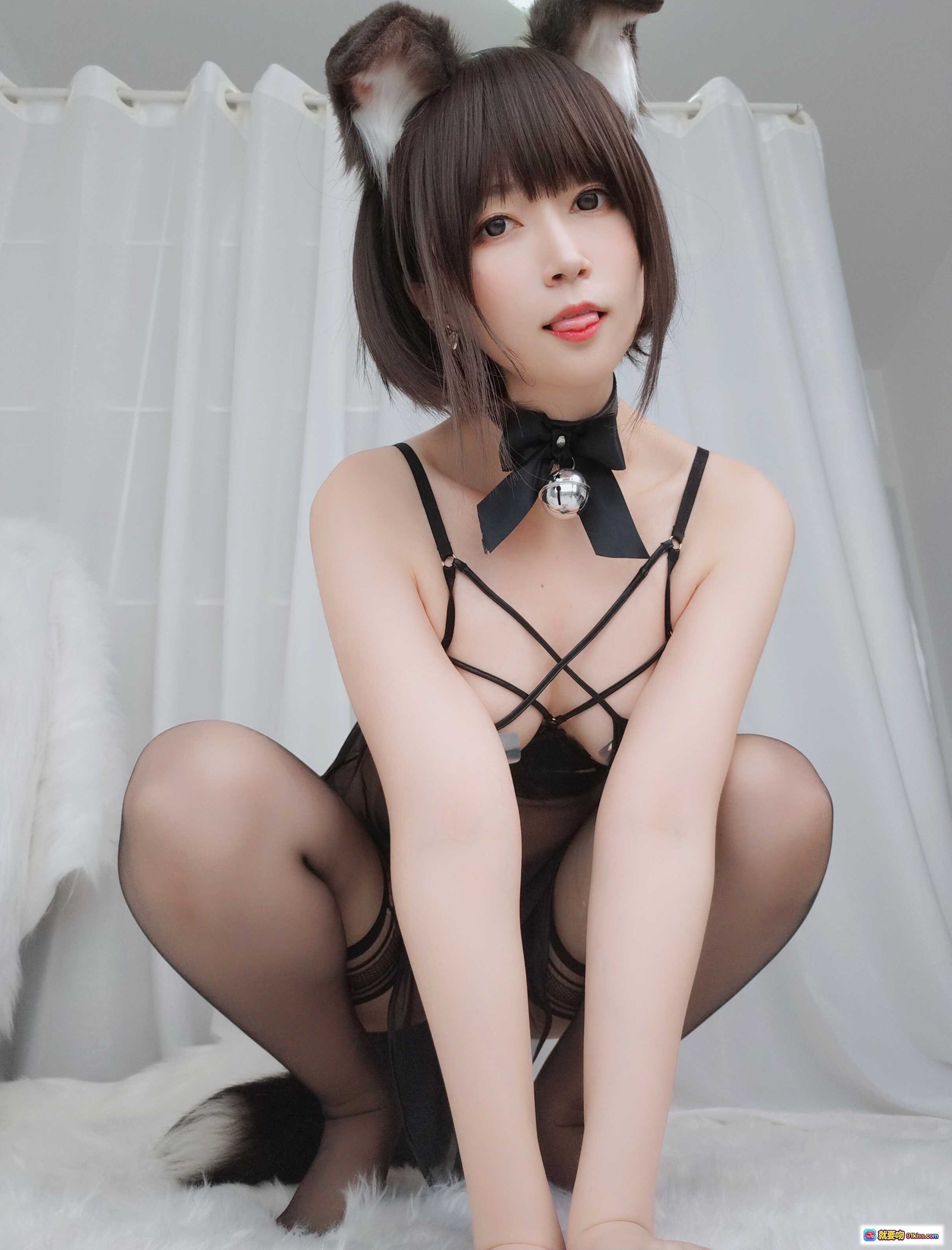 图片[5] - 白银81 NO.044 折耳狗 Cosplay 黑色蕾丝吊带裙 透明薄纱 猫耳发饰 性感写真 107P高清图集 - 就要吻