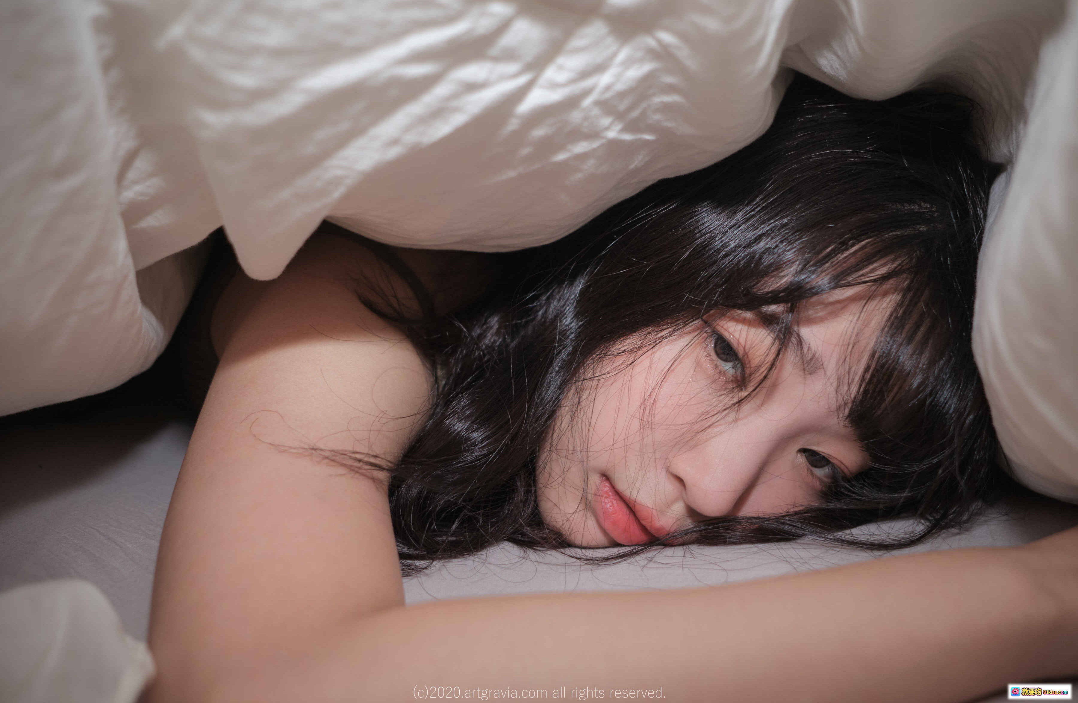 图片[1] - 姜仁卿NO.029 ARTGRAVIA_VOL190 温柔慵懒床照 白被窝少女写真 自然光氛围感 精致侧颜特写 甜美私房风 - 就要吻