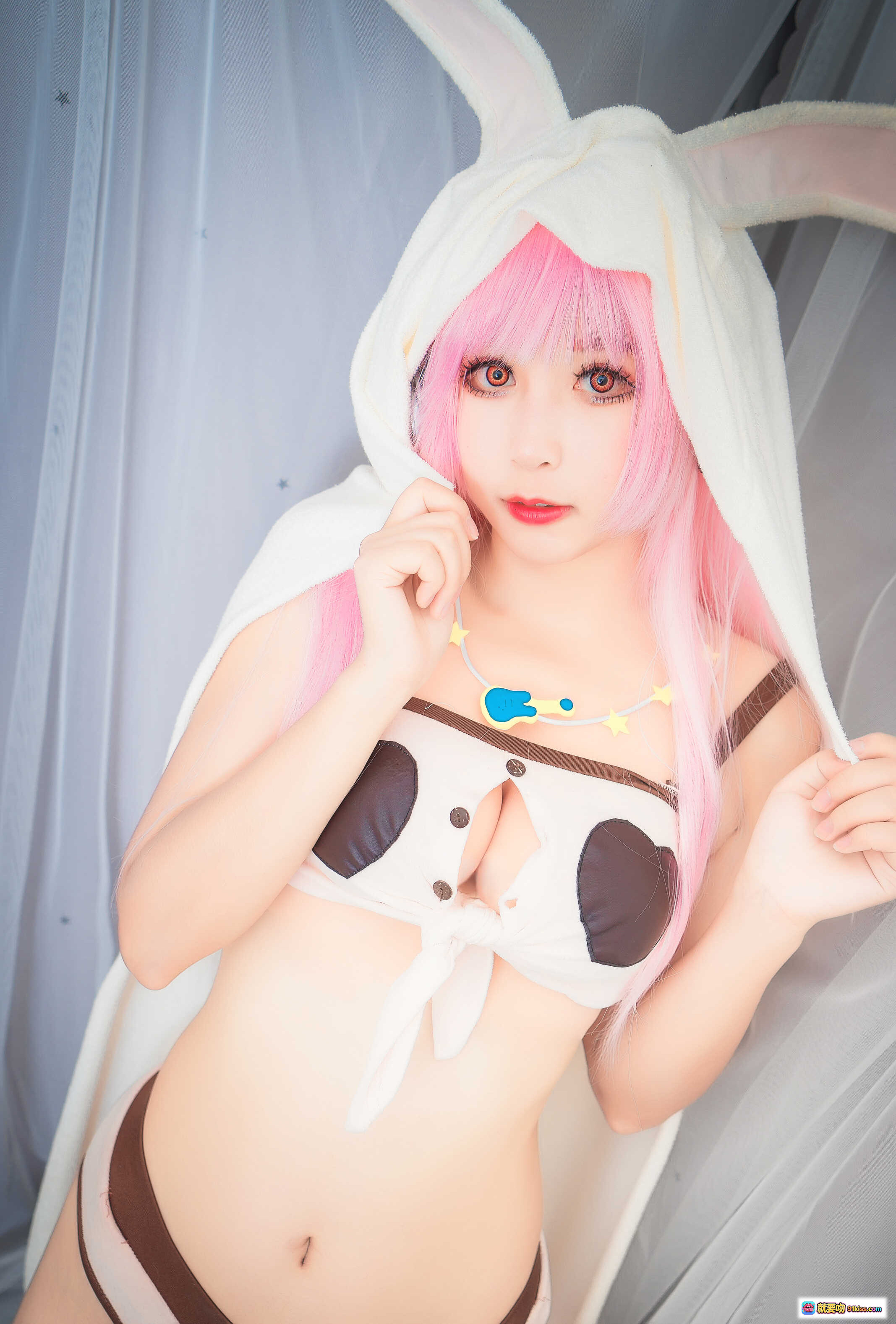 图片[4] - 小酥酱NO.010 PANDA粉发少女cosplay写真 佩戴耳机居家萌系美腿私房照 59P高清图集 - 就要吻