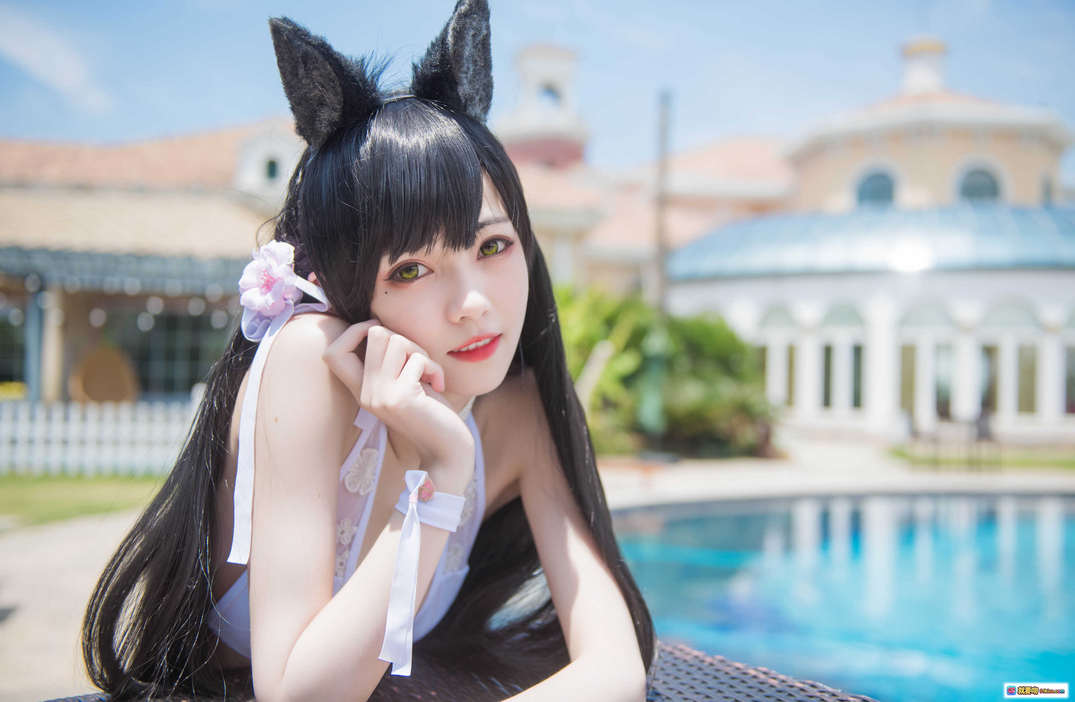 图片[3] - 你的负卿 NO.001 爱党泳装写真 – 白色比基尼猫耳少女泳池边飘逸长发性感美照 - 就要吻