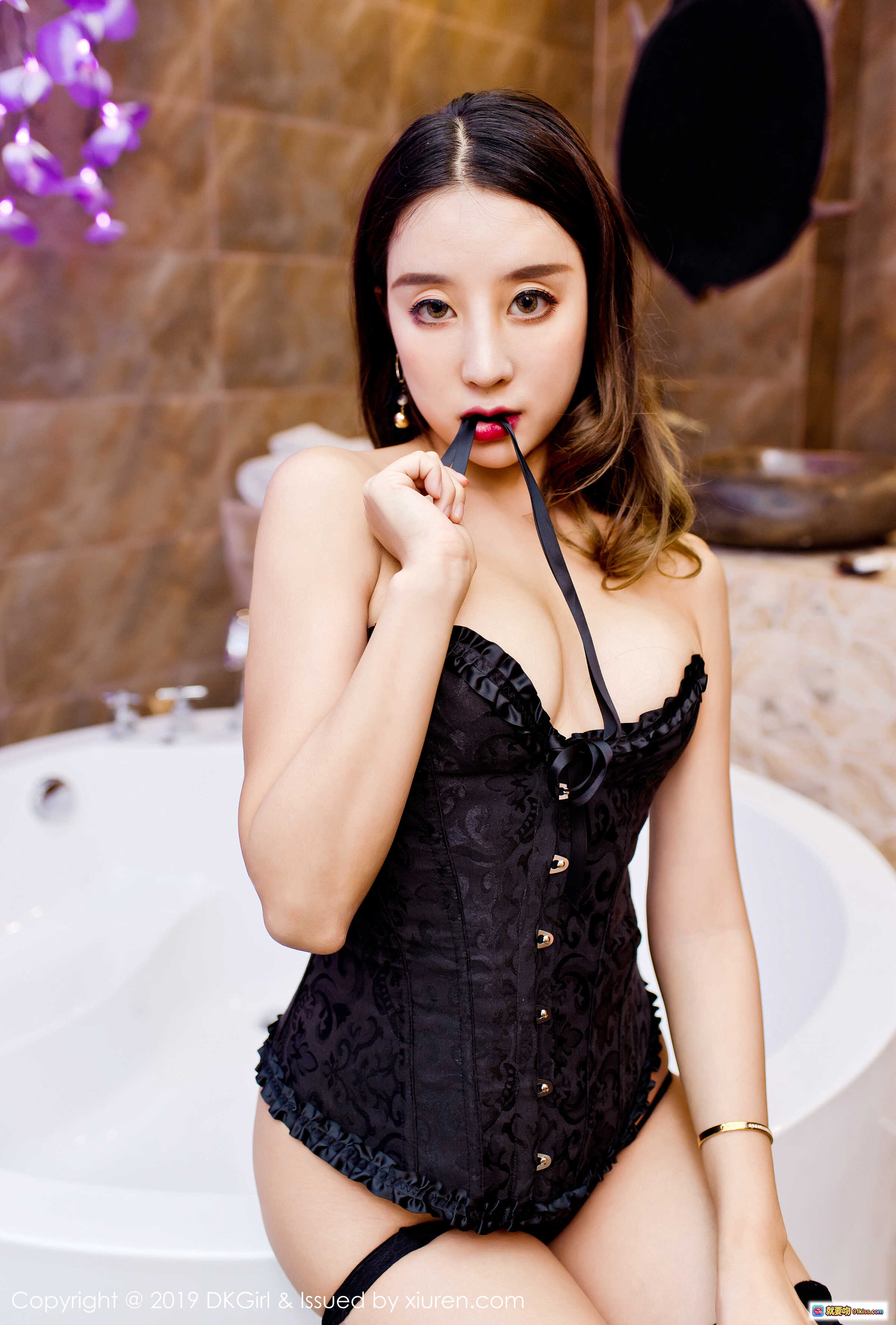 图片[10] - 筱慧Cindy浴室黑蕾丝内衣写真 | 条纹丝袜美腿诱惑 | DKGirl2019高清私房图集 - 就要吻