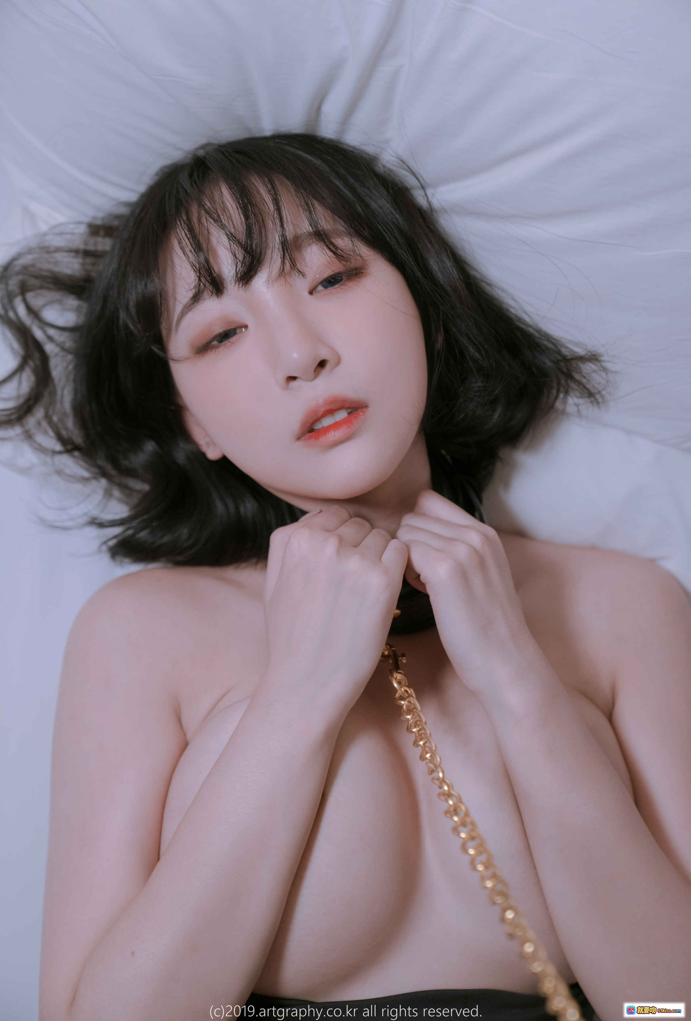 图片[3] - 姜仁卿 NO.014 ARTGRAVIA_VOL80 黑色吊带内衣+铆钉项圈+金色链条装饰 性感写真私房照 2019艺术摄影 - 就要吻