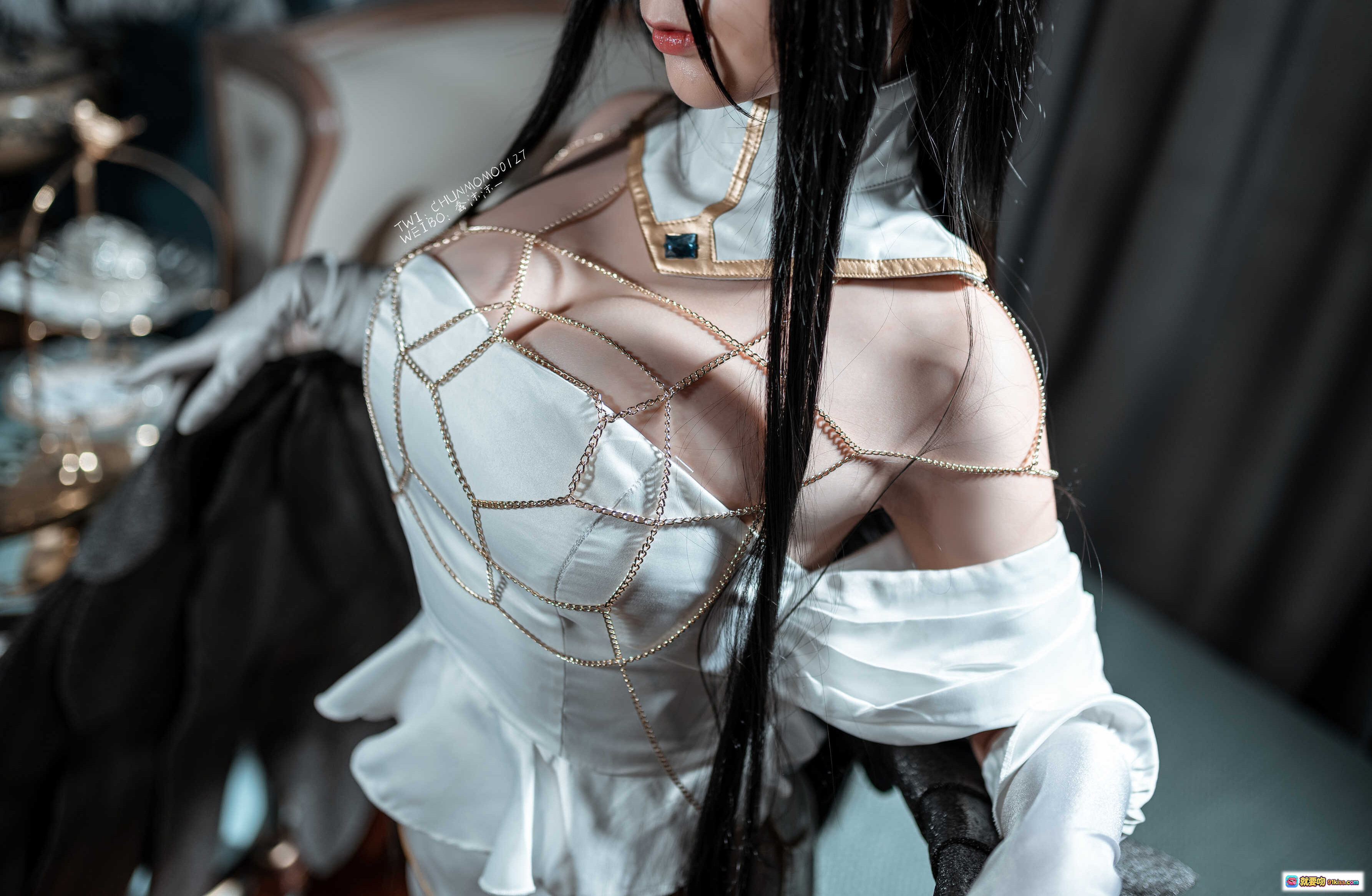 图片[8] - 蠢沫沫NO.086雅儿贝德原皮Cosplay写真｜精致白裙金链装饰｜长发手套优雅造型｜40P高清图集 - 就要吻