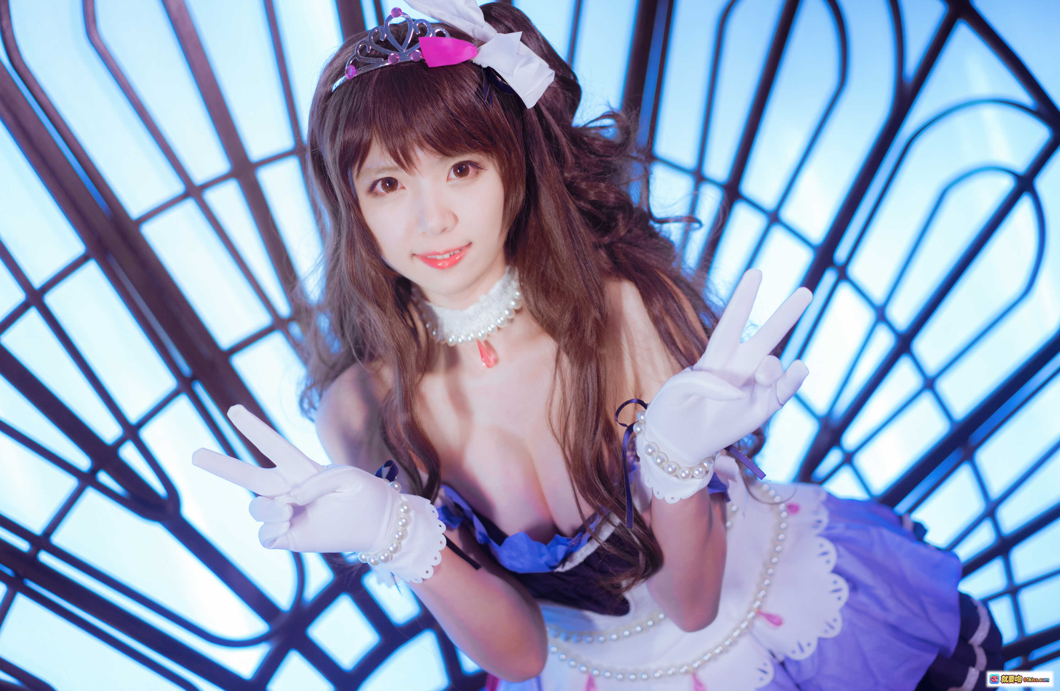 图片[5] - 闪月半NO.008岛村卯月cosplay写真｜蓝白洛丽塔裙装+珍珠配饰+爱心手势+甜美少女风 - 就要吻