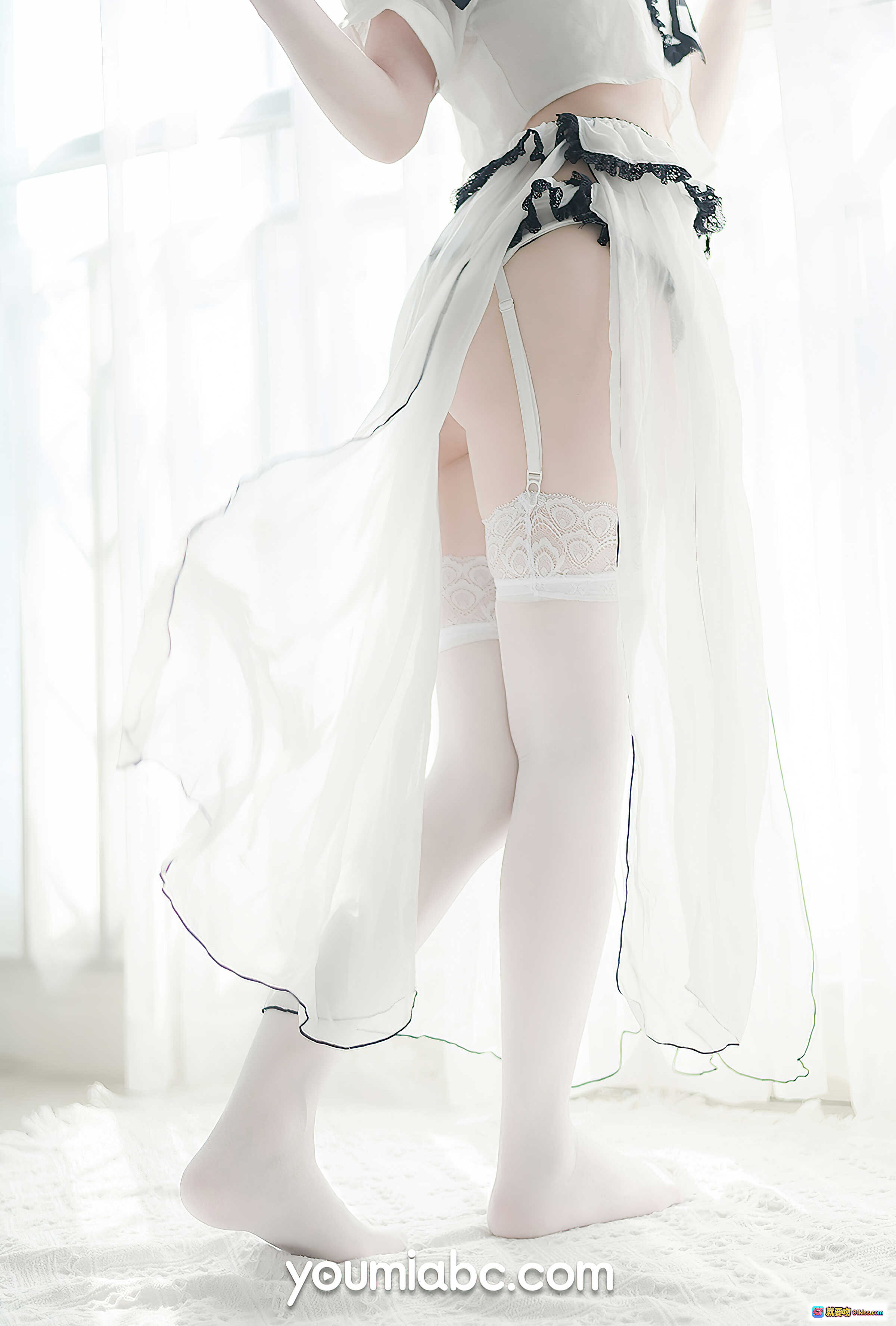 图片[10] - 圣洁修女cos甜椒妙妙mio 白色蕾丝黑边十字架 甜美少女写真 优雅坐姿室内光影 YouMi尤蜜2020.11.10 - 就要吻