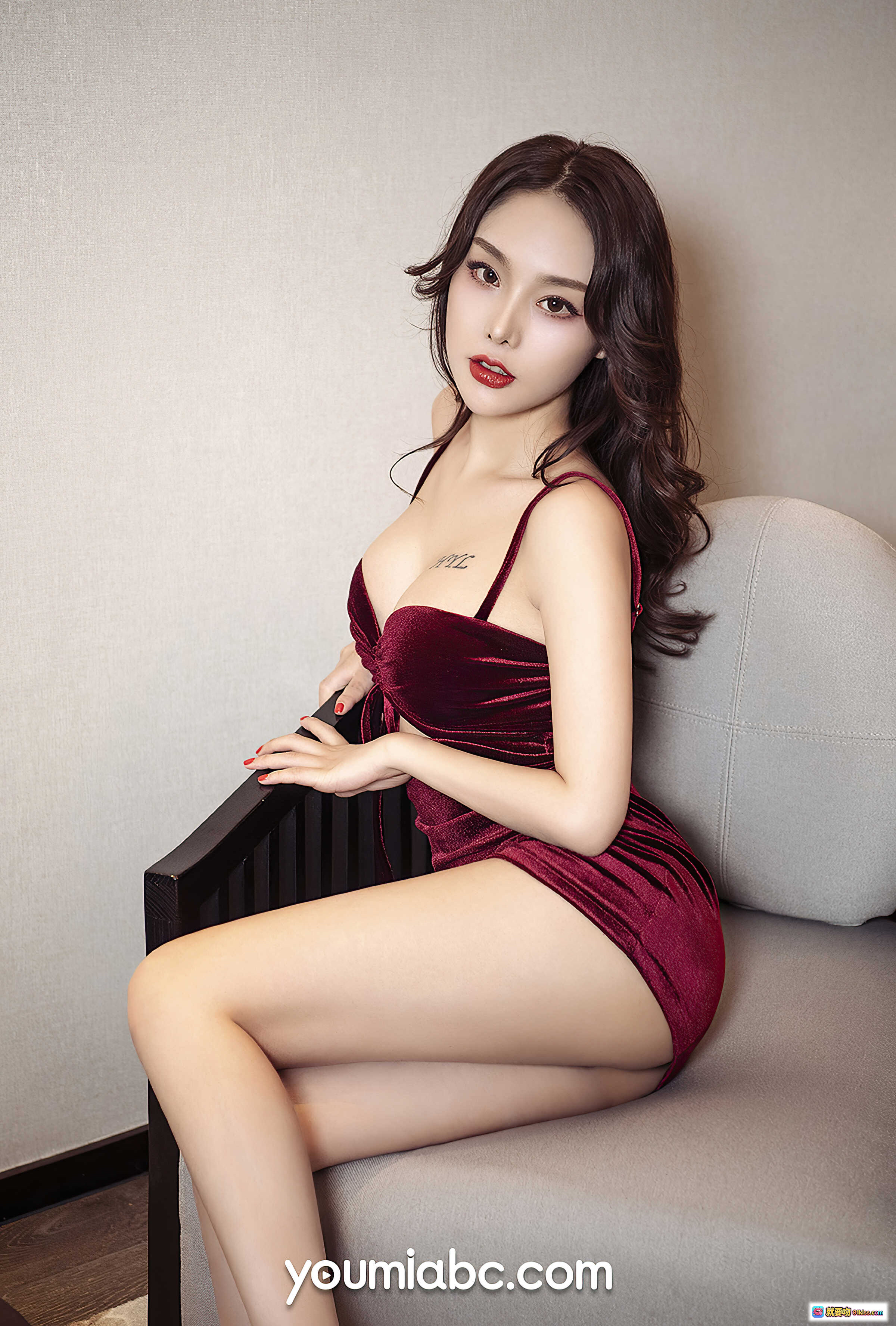 图片[5] - 陈圆圆性感写真｜酒红丝绒吊带内衣+高跟鞋｜YouMi尤蜜2020.11.02心若相惜24P高清图集 - 就要吻