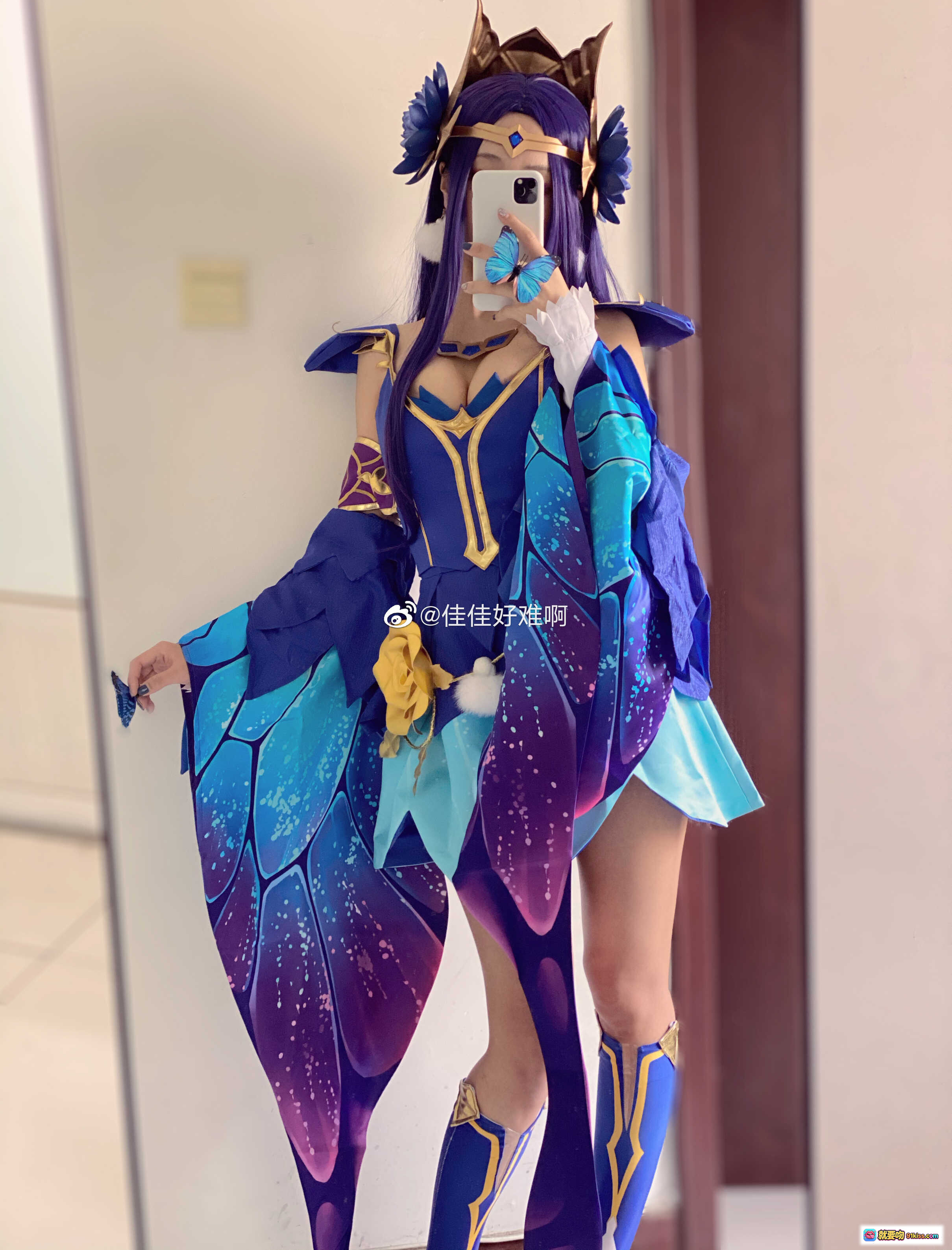 图片[6] - 佳佳好难啊VOL.19王者荣耀貂蝉cosplay紫发蓝裙蝴蝶装饰精致还原角色造型 - 就要吻