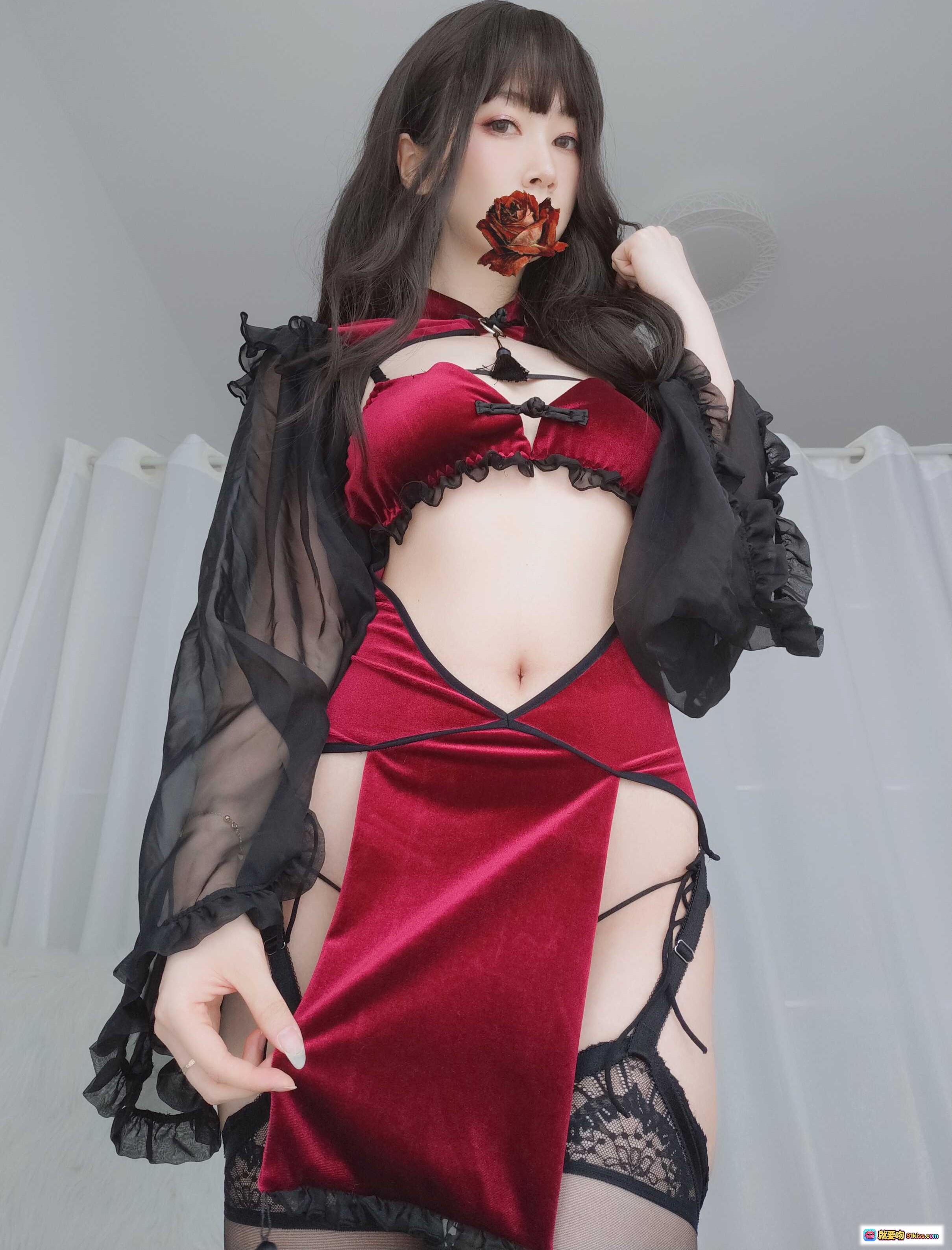 图片[10] - 白银81 NO.040 红丝绒旗袍写真｜黑纱透视+蕾丝吊袜+折扇遮面性感私房照 - 就要吻