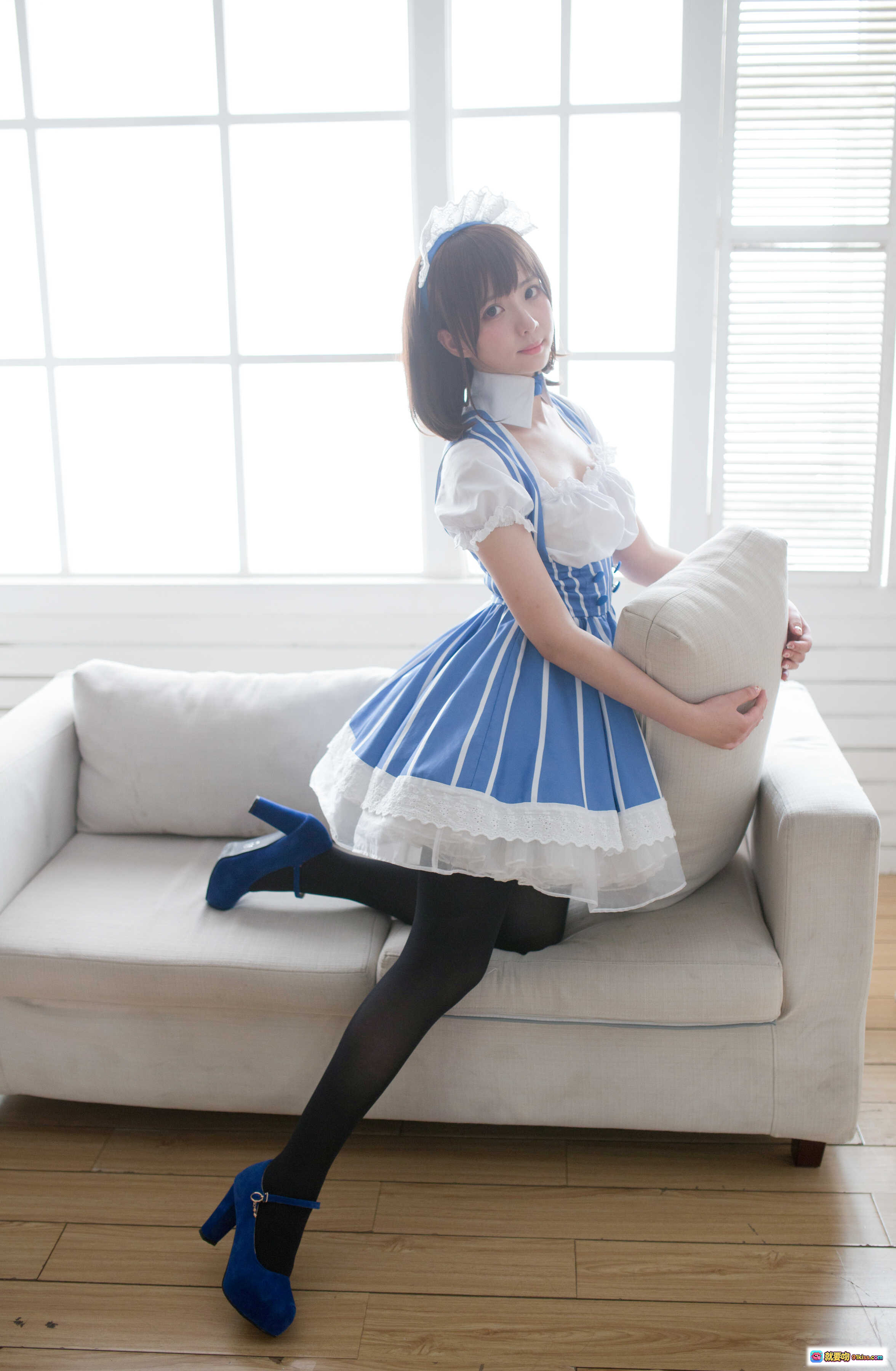 图片[10] - 闪月半NO.003加藤惠蓝白条纹女仆装黑丝美腿居家写真17P高清图集 - 就要吻