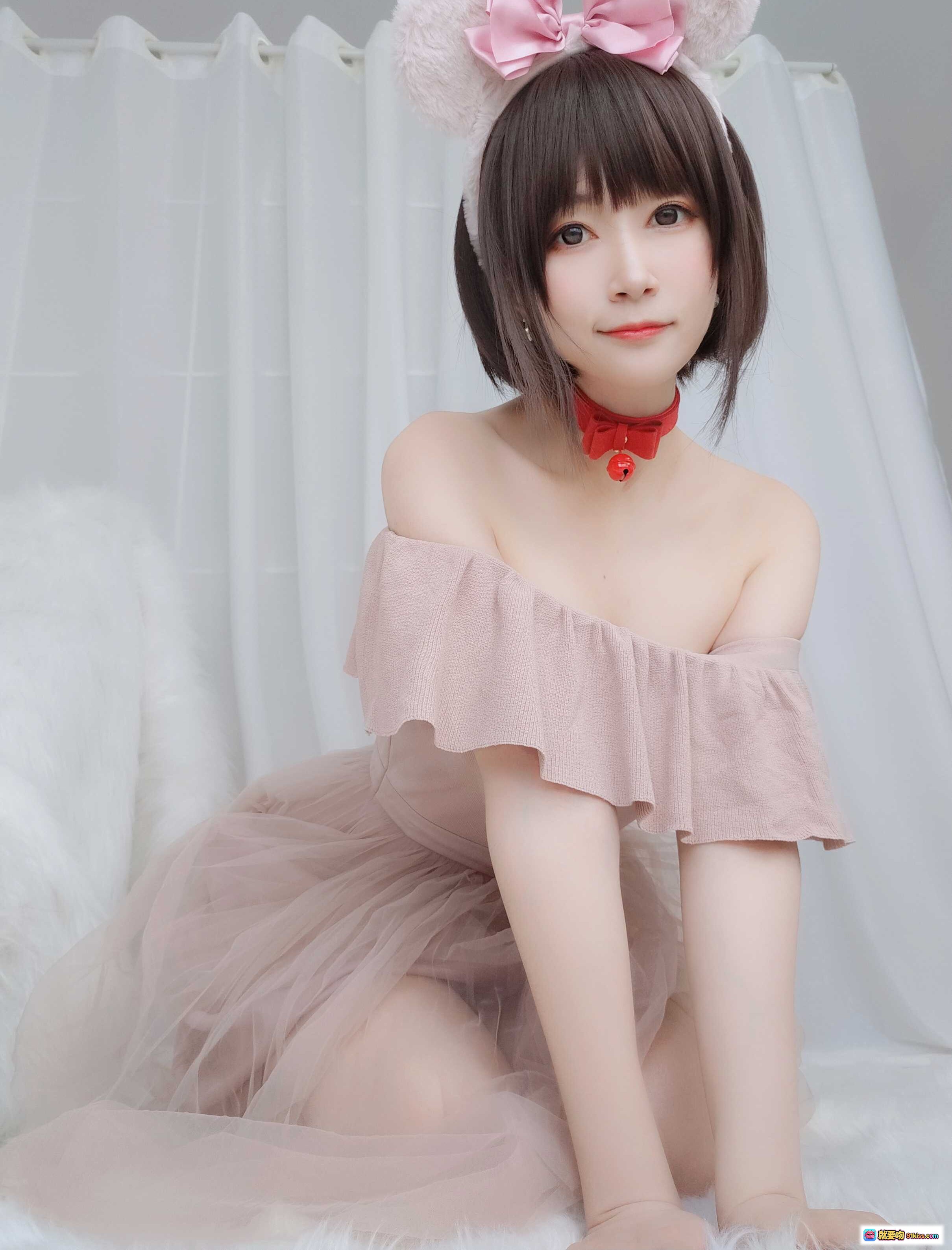 图片[4] - 白银81 NO.045 可爱自拍 东京迪士尼城堡前粉色米妮发箍少女风写真 100P高清美图 - 就要吻